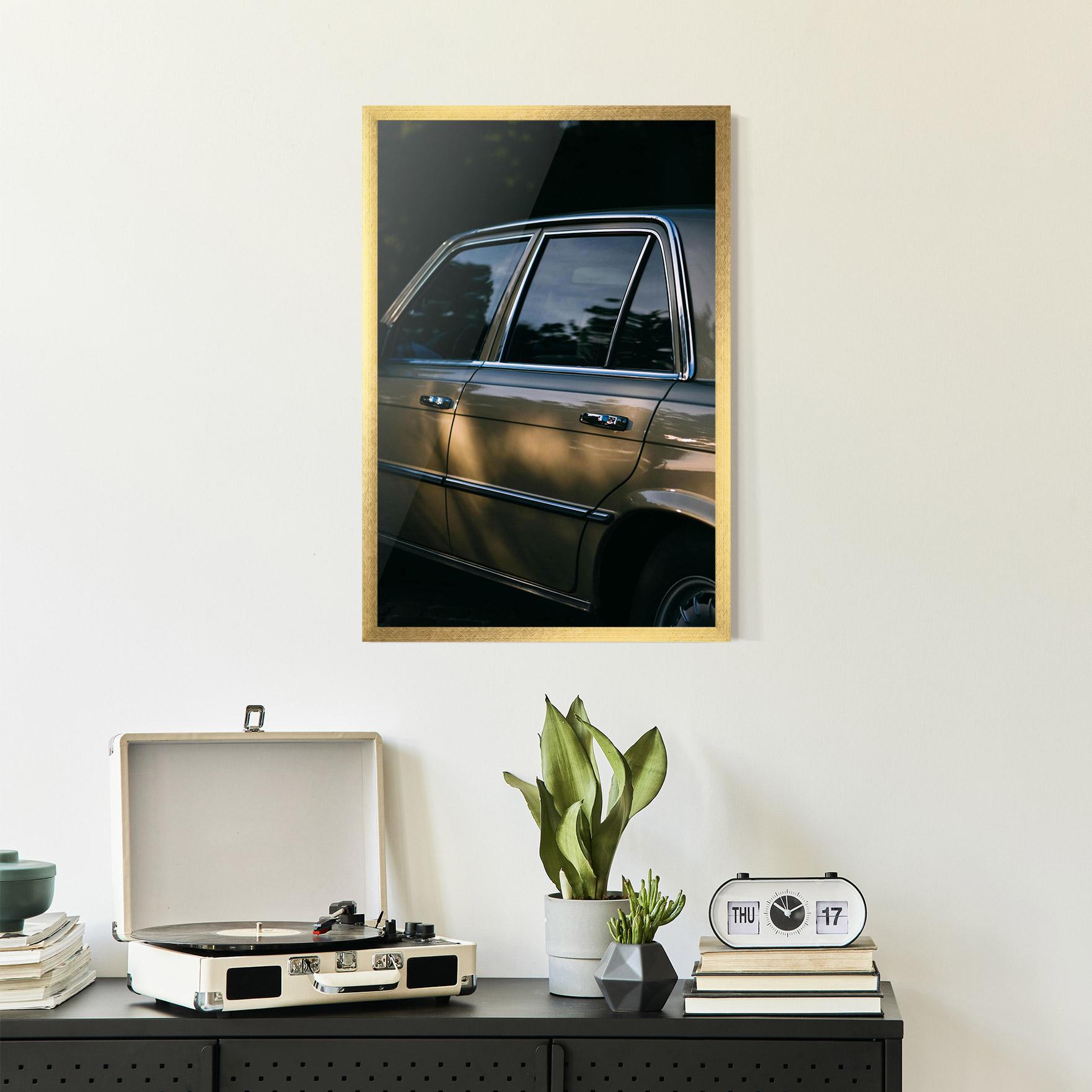 Gerahmte Poster Cream Old Car mockup 2