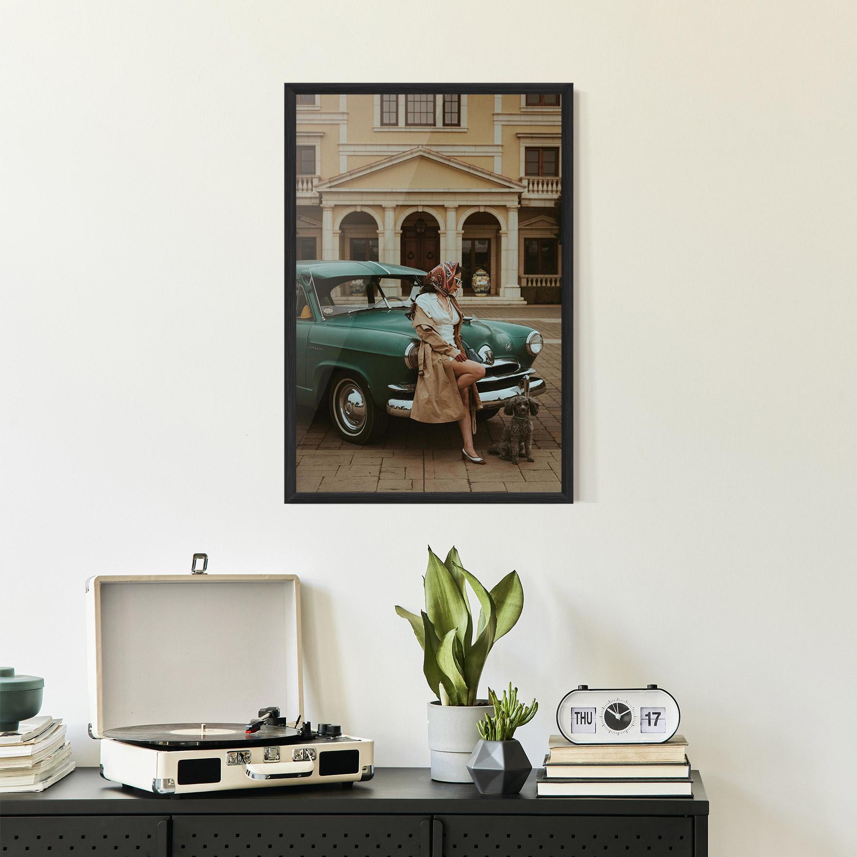 Gerahmte Poster Vintage Lady Car mockup 2