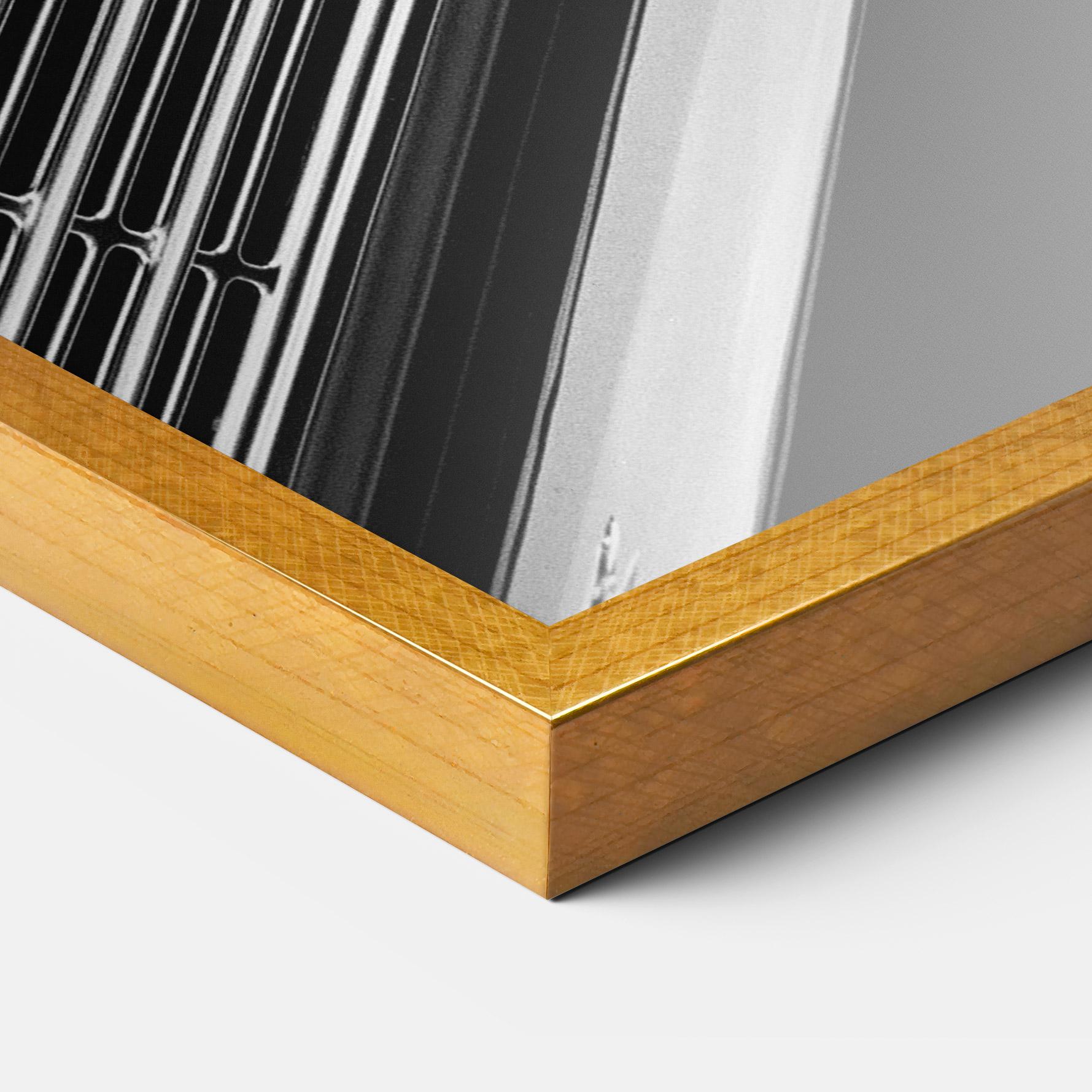 Gerahmte Poster Grey Vintage Car mockup 3