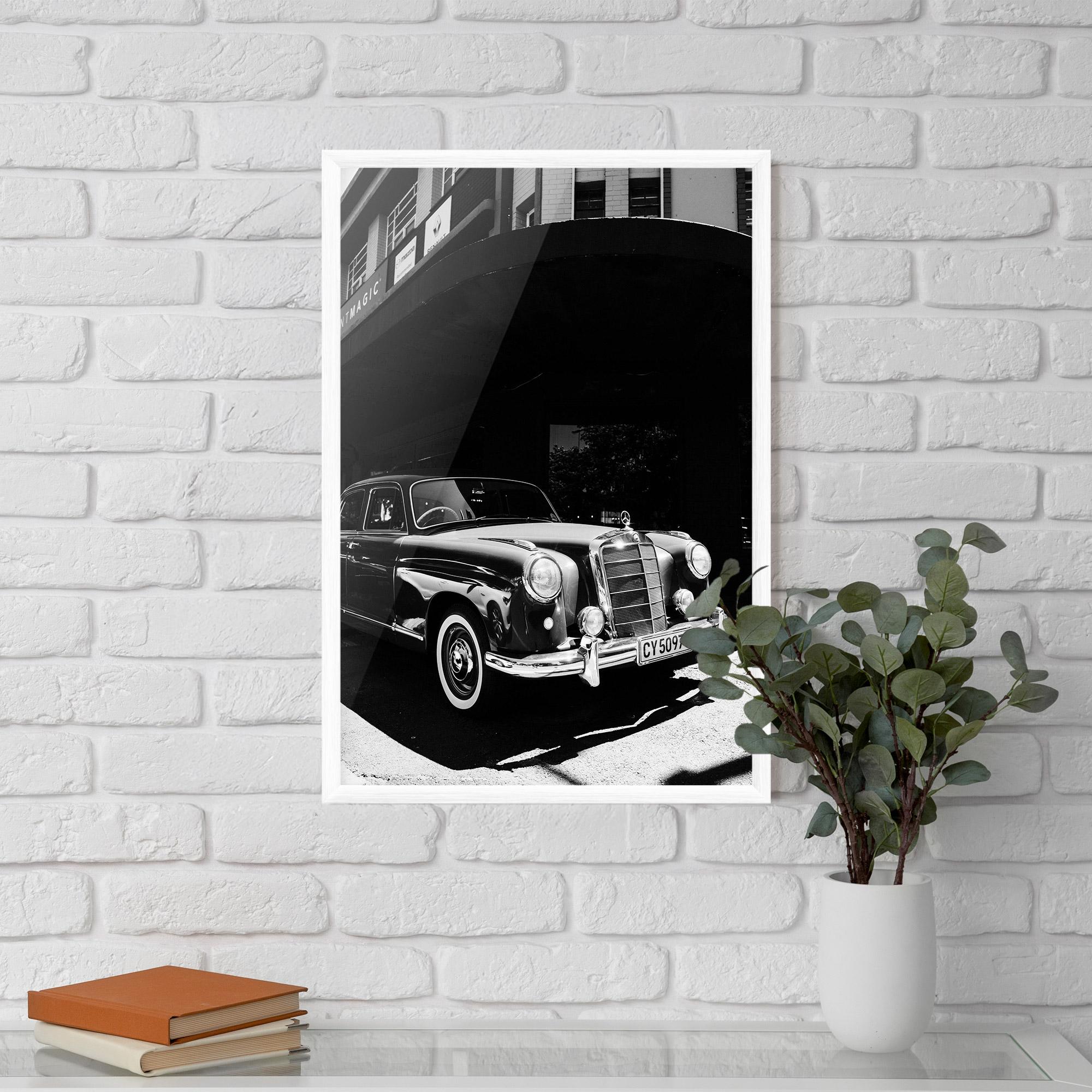 Gerahmte Poster Old Black Car mockup 5