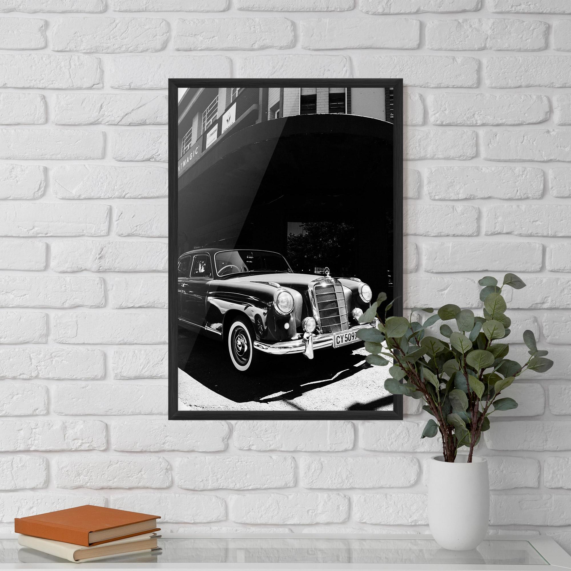 Gerahmte Poster Old Black Car mockup 5