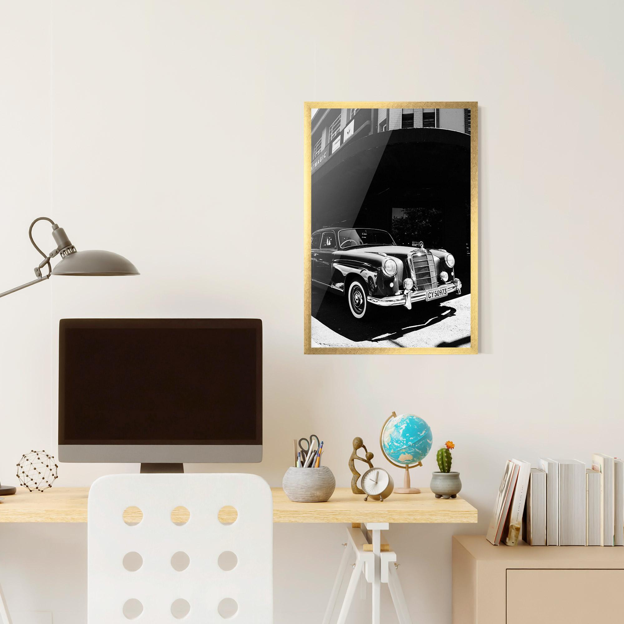 Gerahmte Poster Old Black Car mockup 6