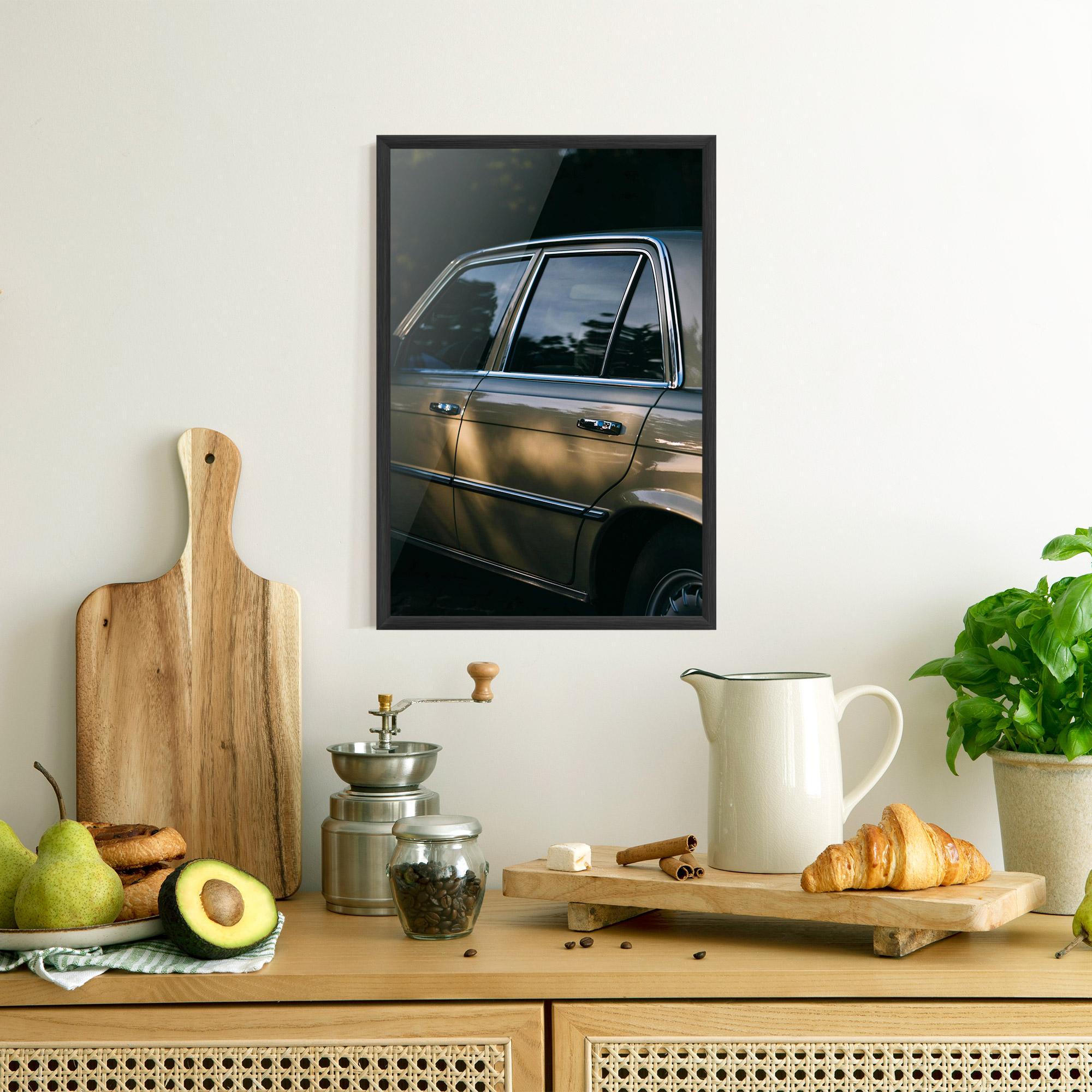 Gerahmte Poster Cream Old Car mockup 8