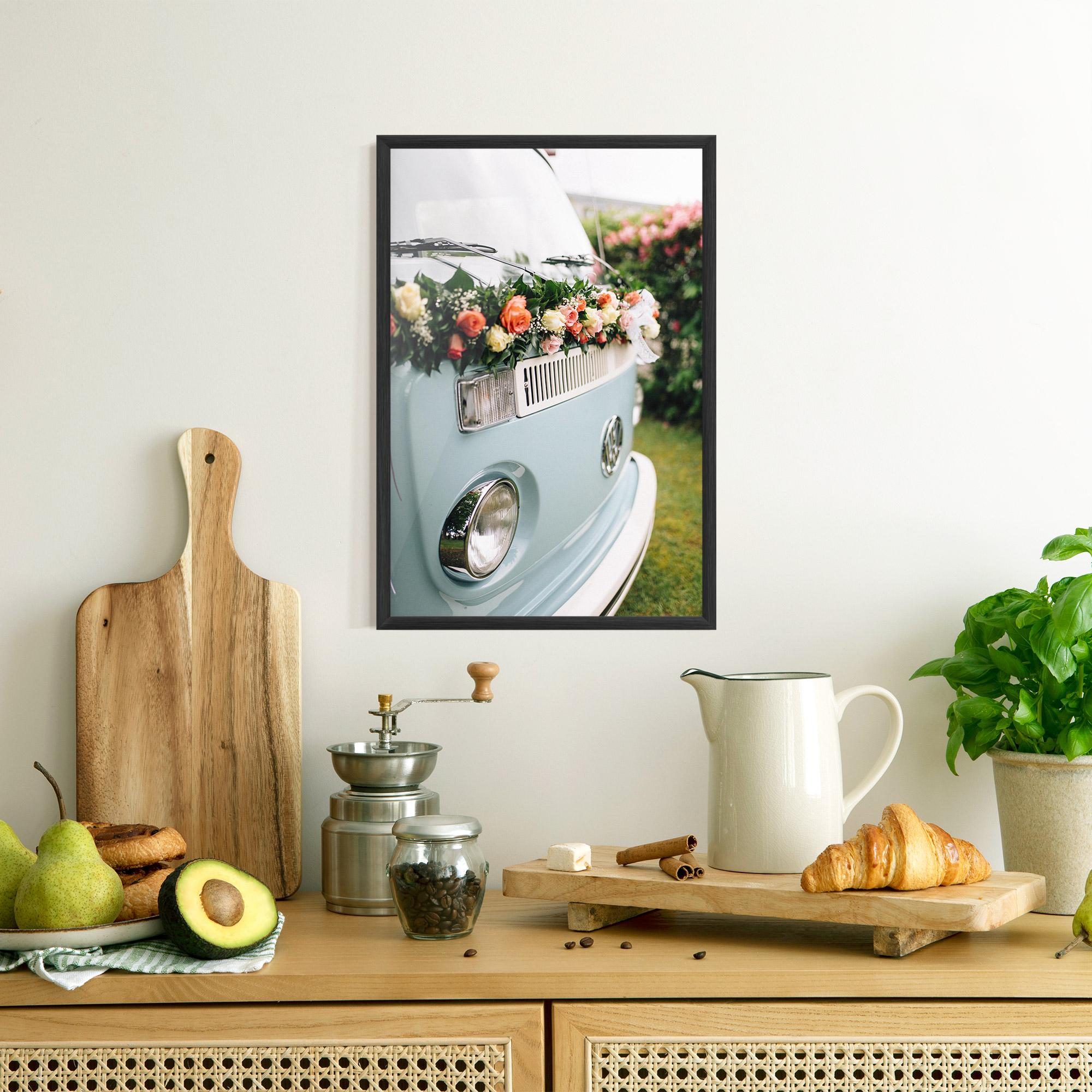 Gerahmte Poster Vintage Rose Van mockup 8