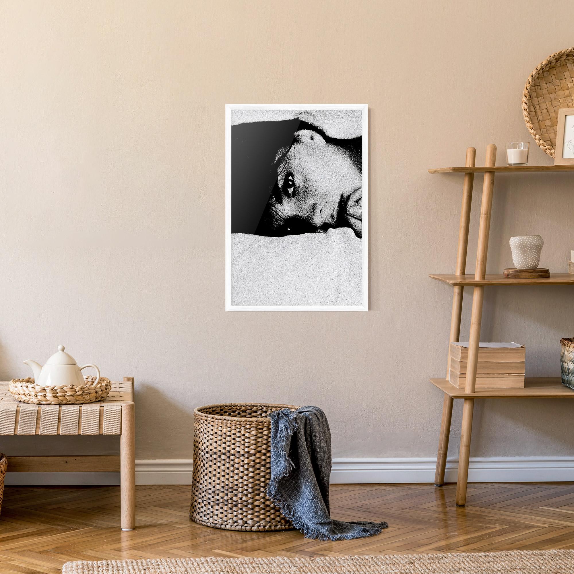 Gerahmte Poster Eye Contact mockup 9