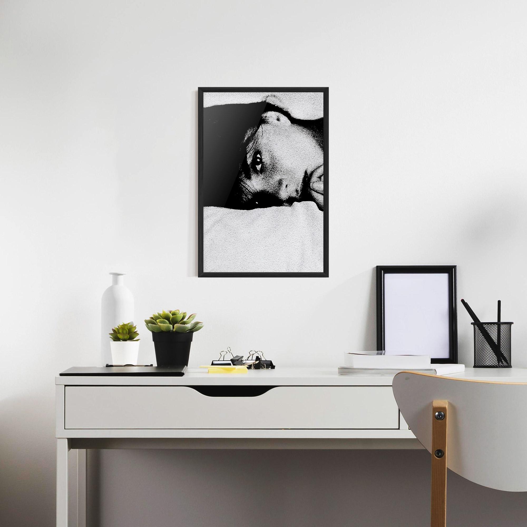 Gerahmte Poster Eye Contact mockup 7