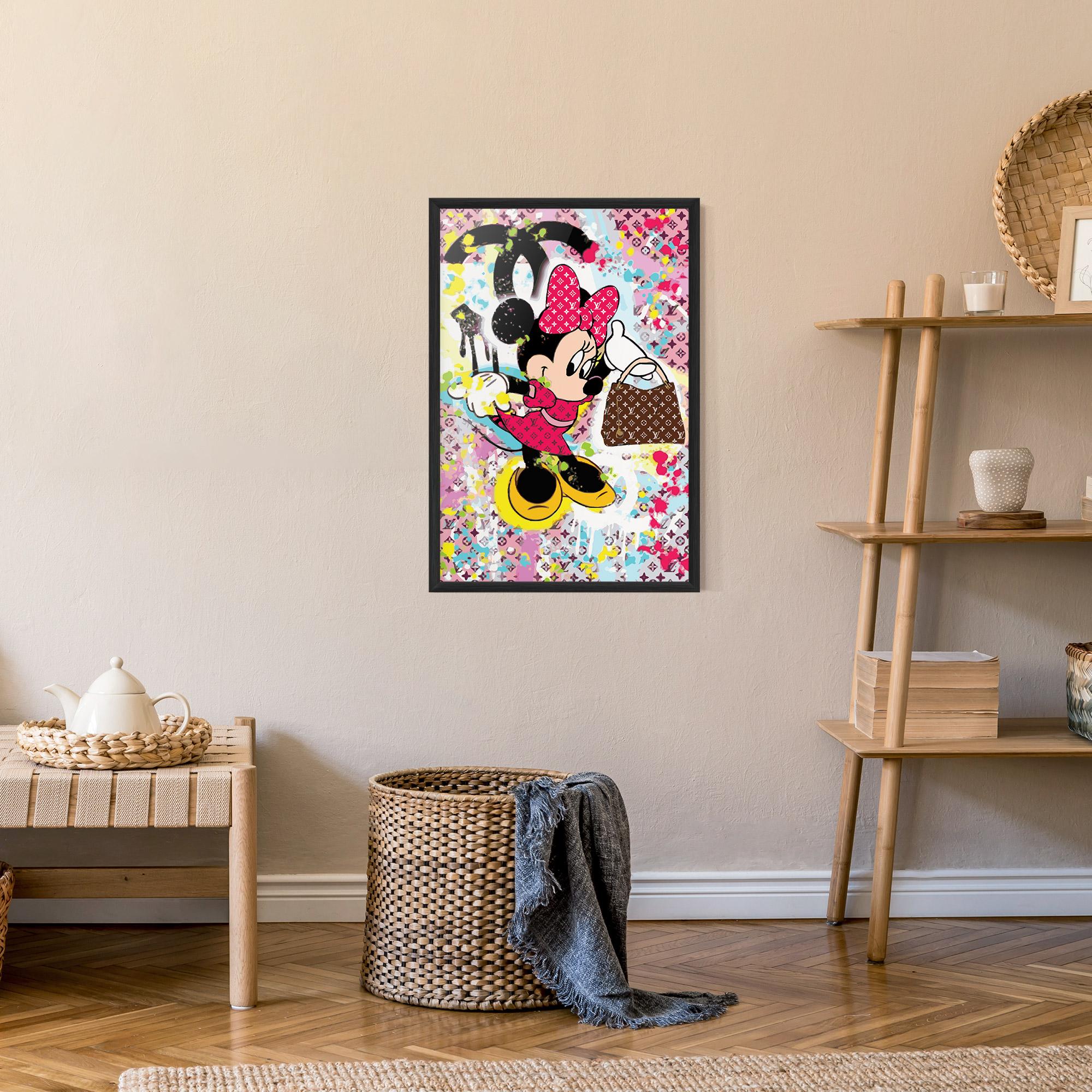 Gerahmte Poster Minnie Comes Back In Fashion mockup 9