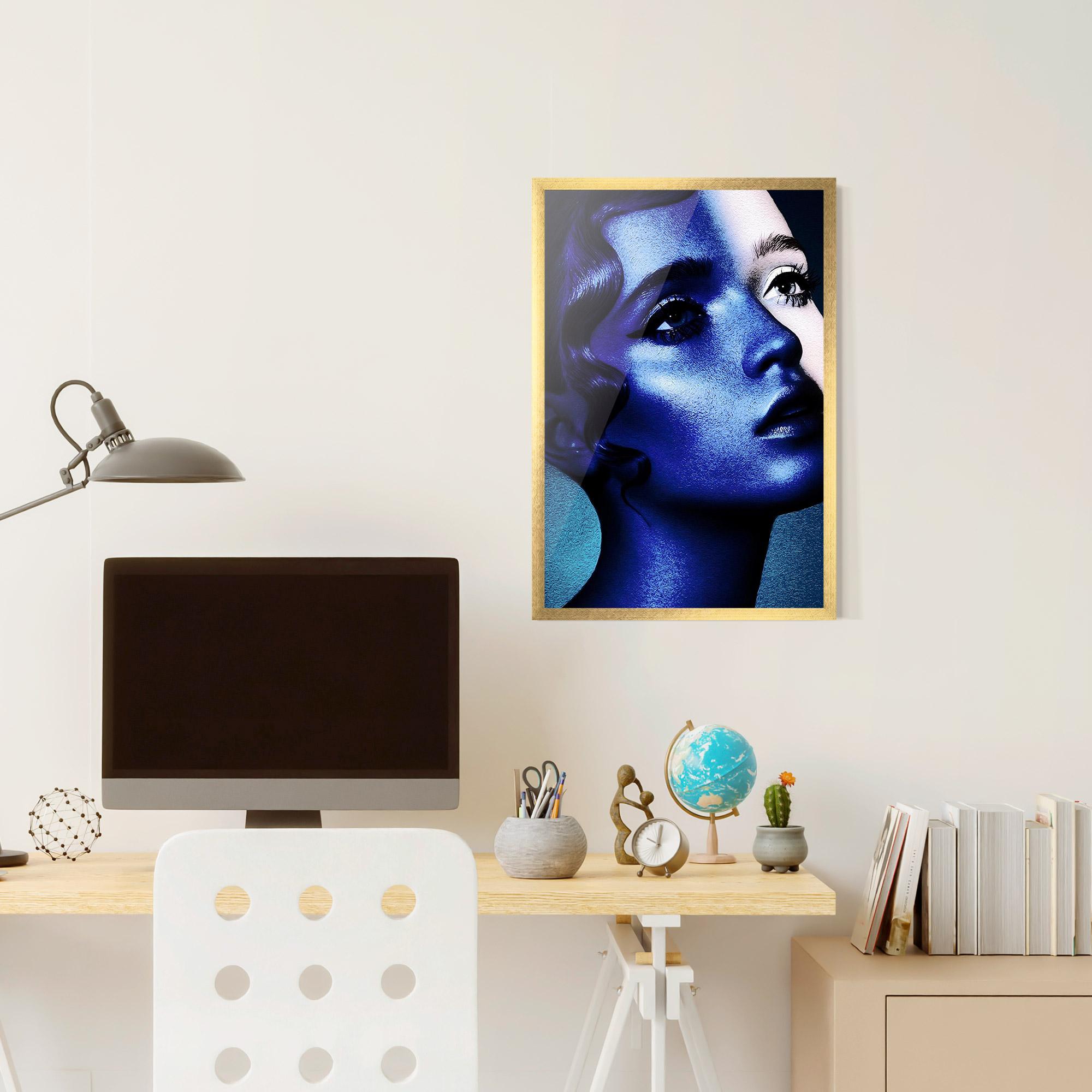 Gerahmte Poster Blue White Face Art mockup 6