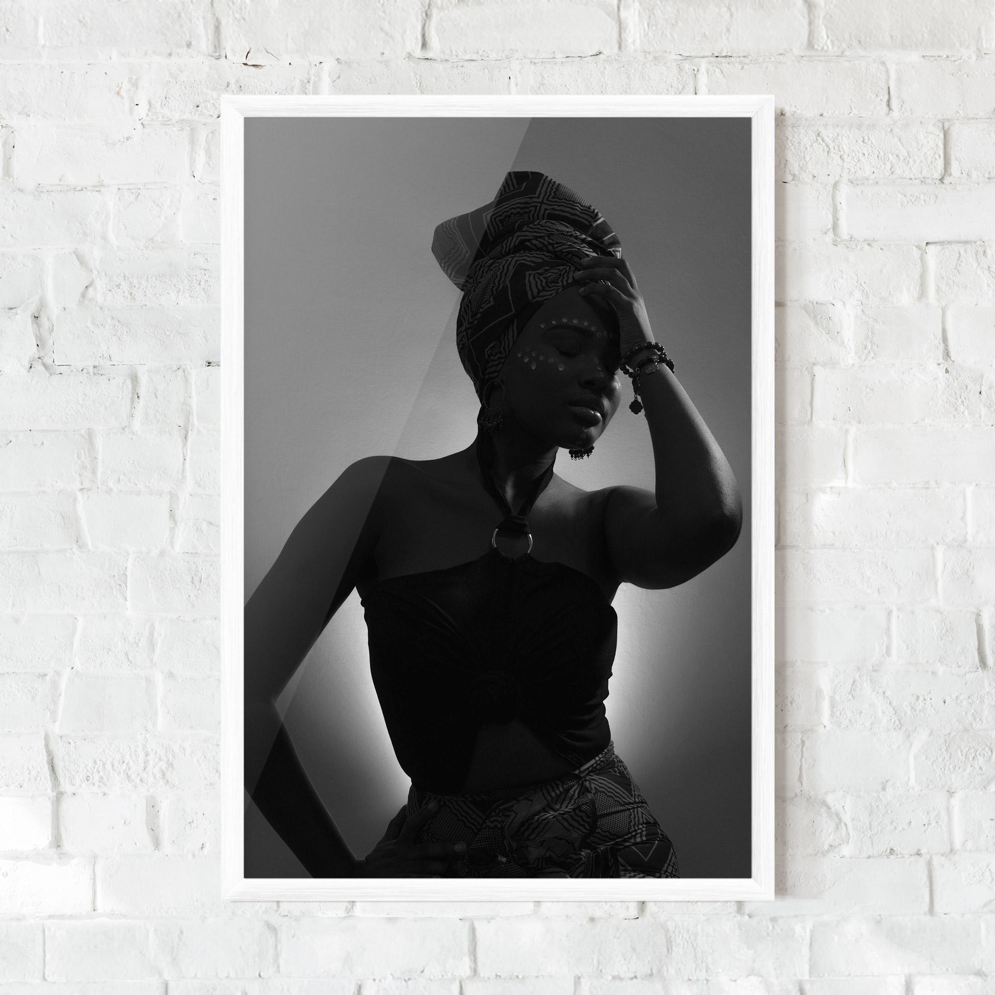 Gerahmte Poster African Woman Shadow mockup 0