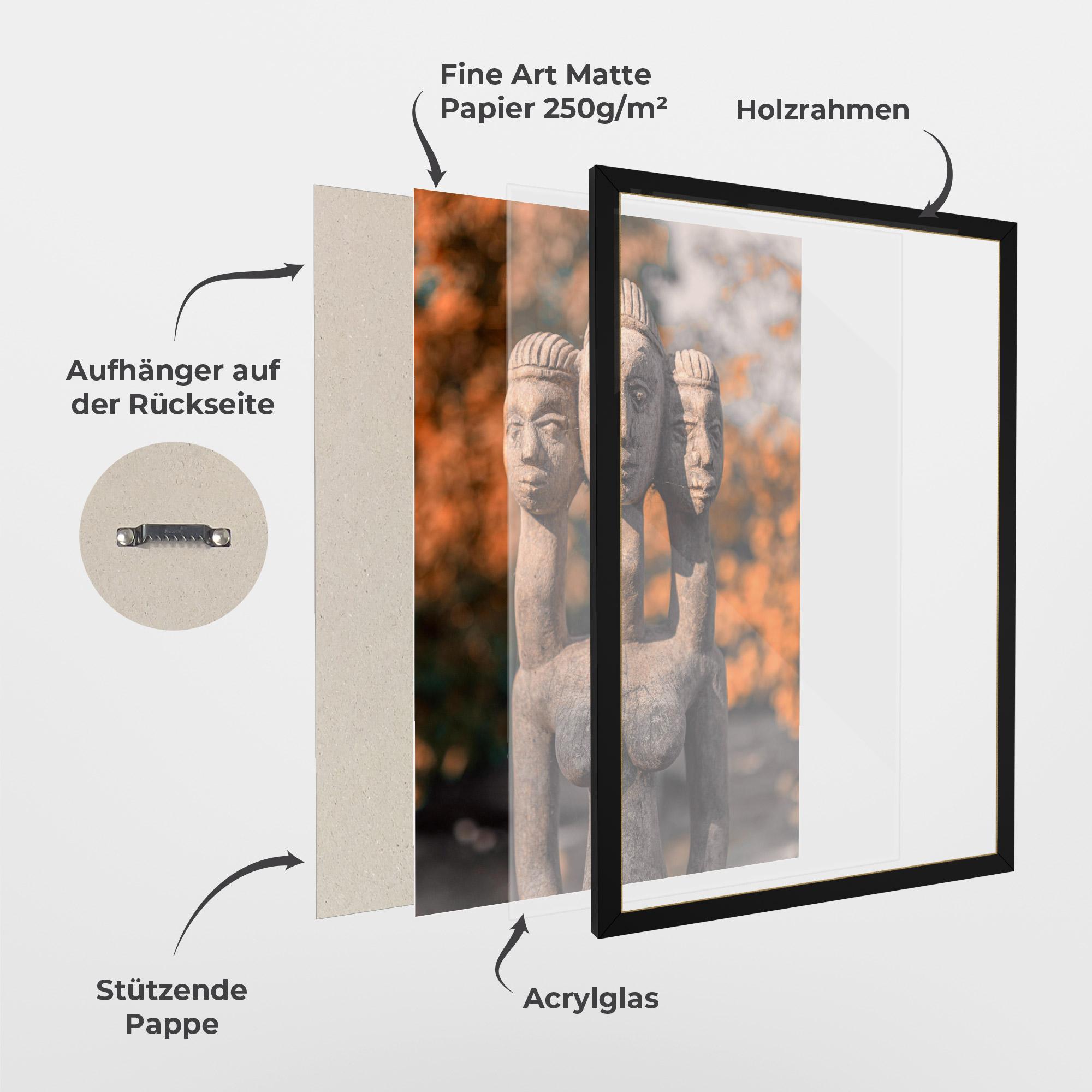 Gerahmte Poster Three Heads Statue mockup 1