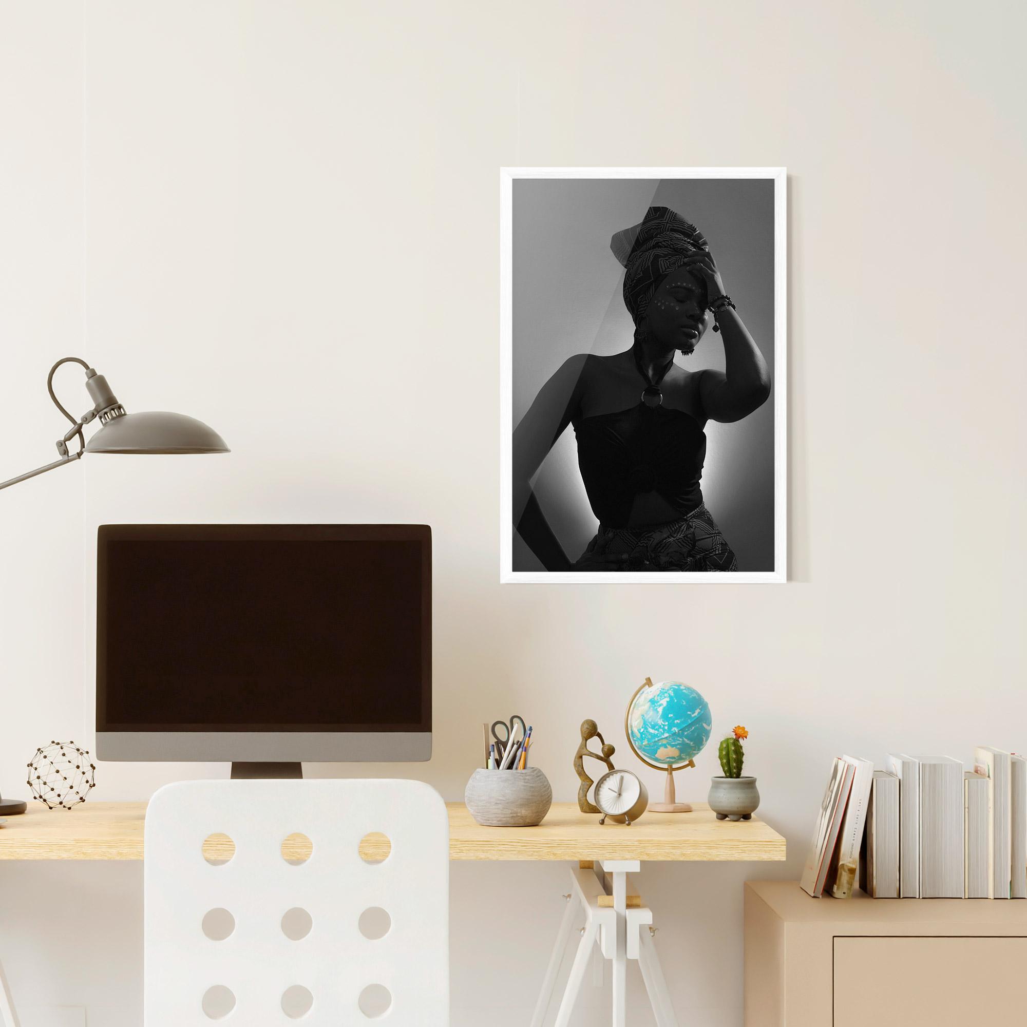 Gerahmte Poster African Woman Shadow mockup 6
