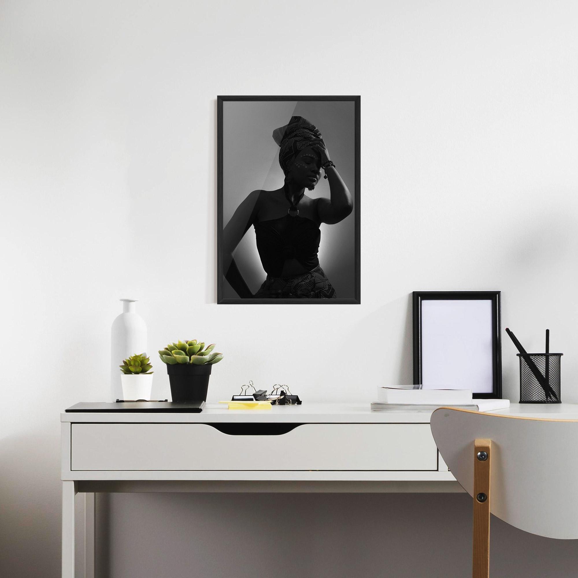 Gerahmte Poster African Woman Shadow mockup 7