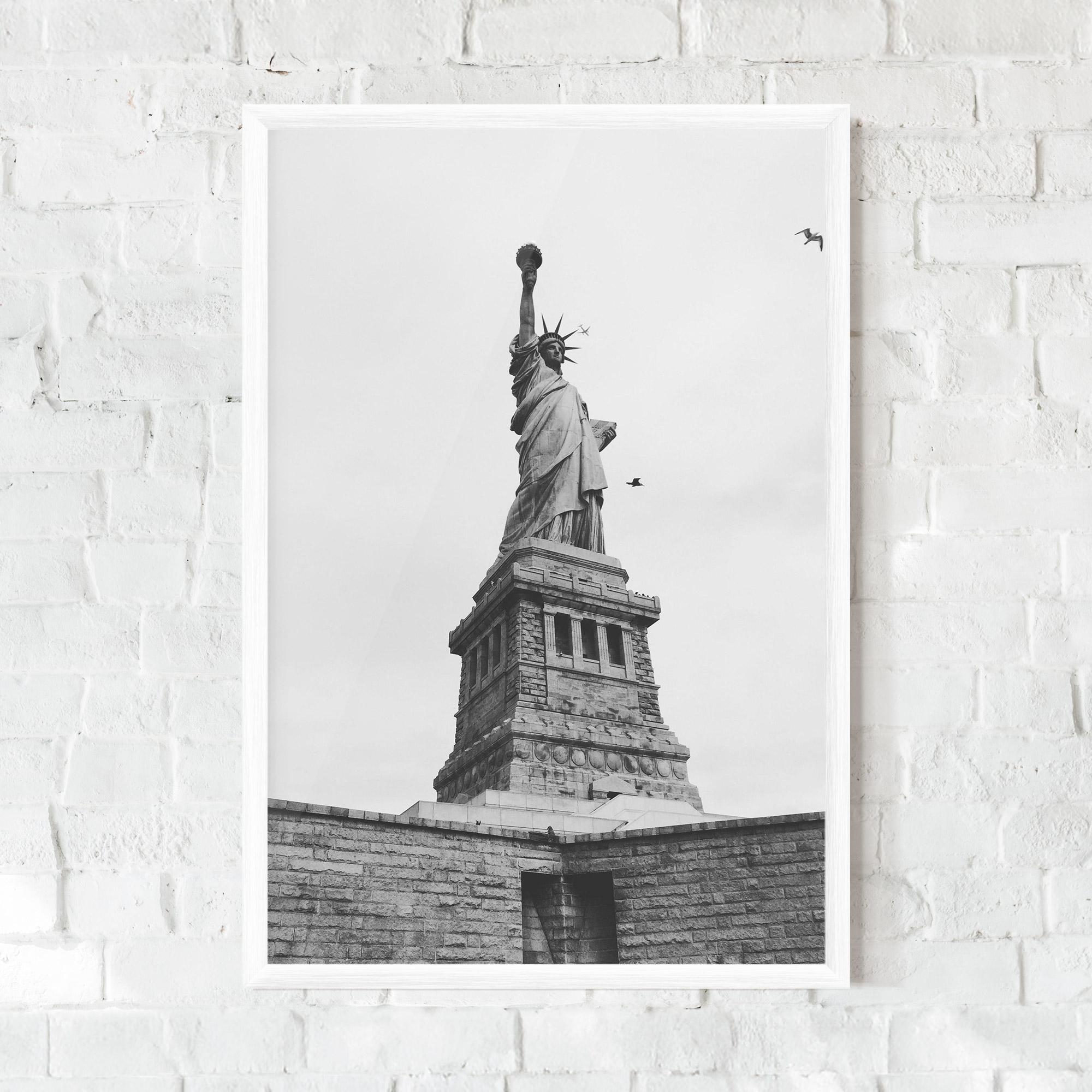Gerahmte Poster The Statue Of Liberty mockup 0