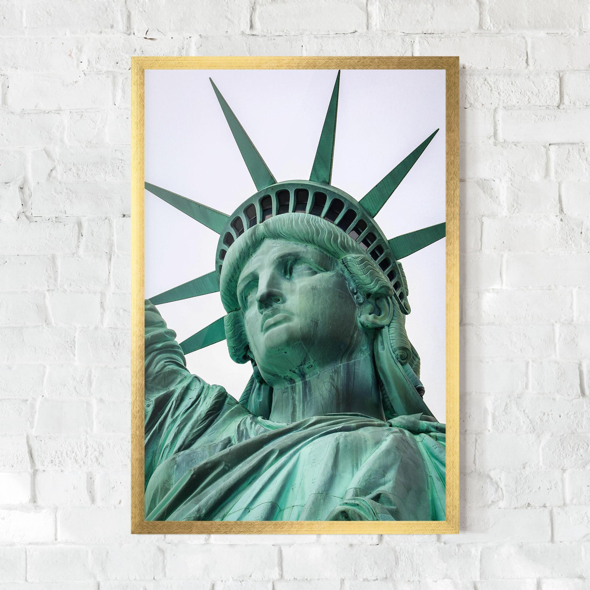 Gerahmte Poster Statue Of Liberty Head mockup 0
