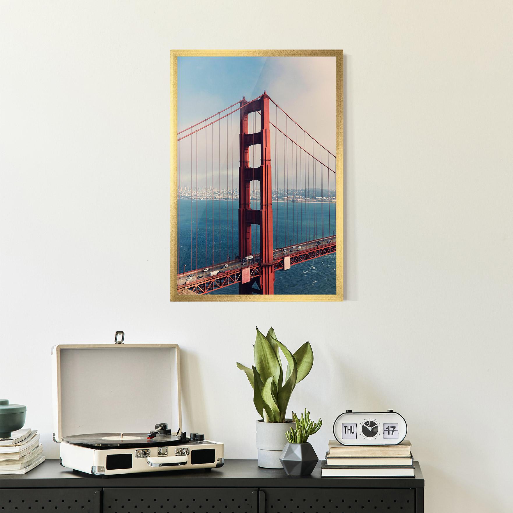 Gerahmte Poster Red High Bridge mockup 2