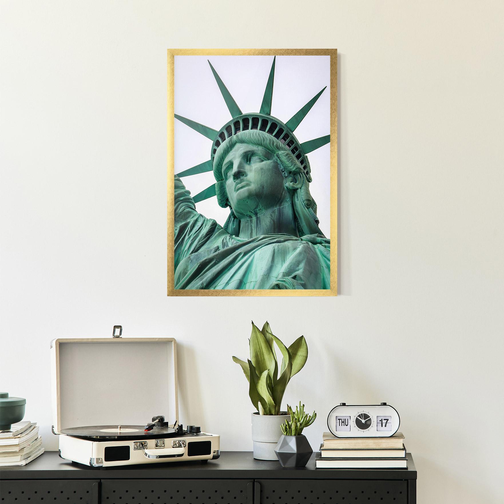 Gerahmte Poster Statue Of Liberty Head mockup 2