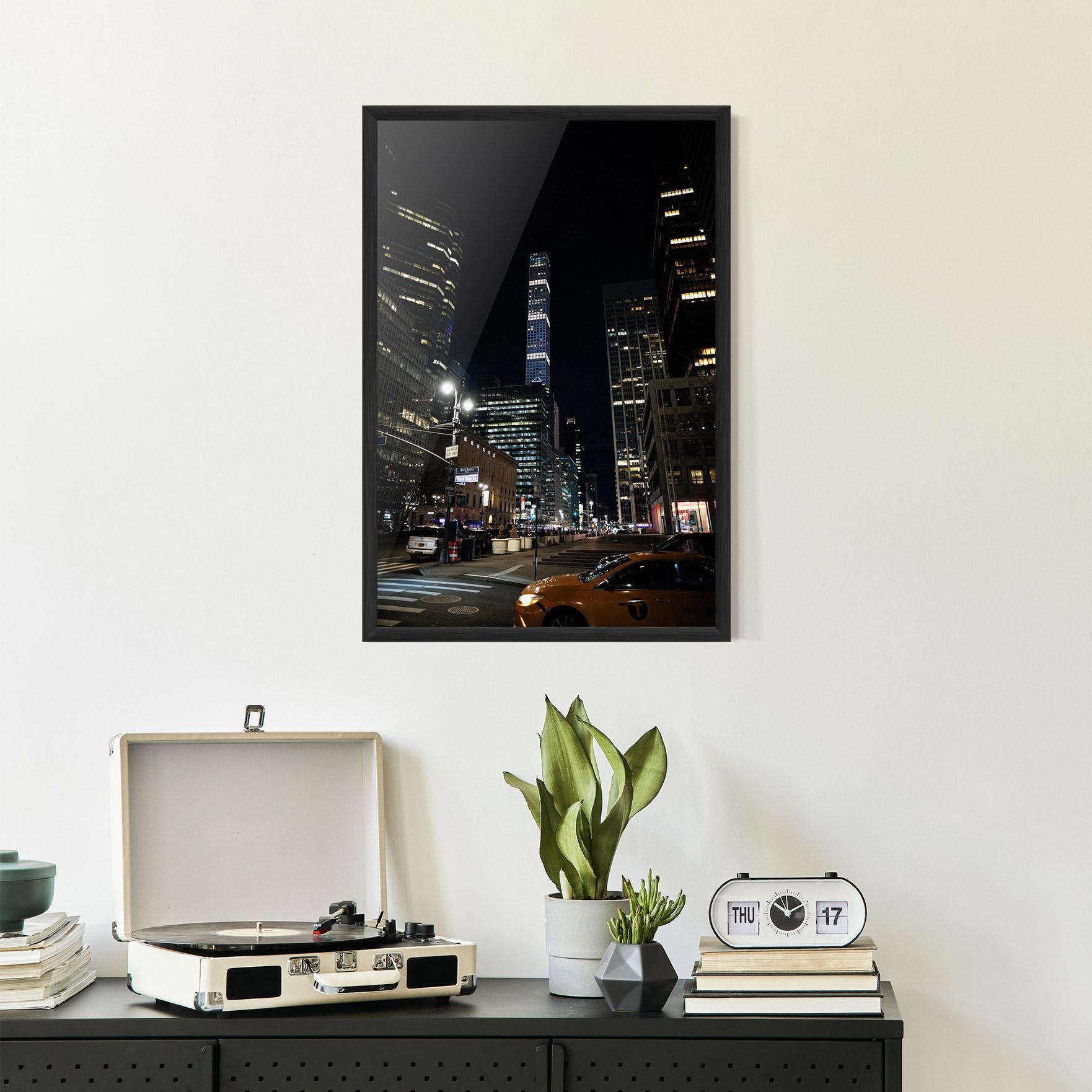 Gerahmte Poster Skyline Night Light mockup 2