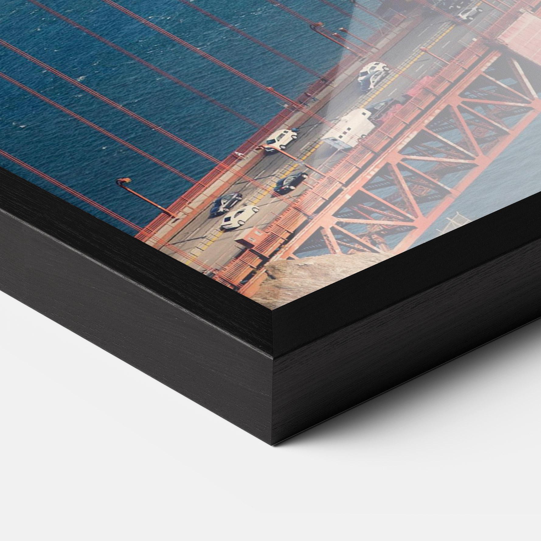 Gerahmte Poster Red High Bridge mockup 3