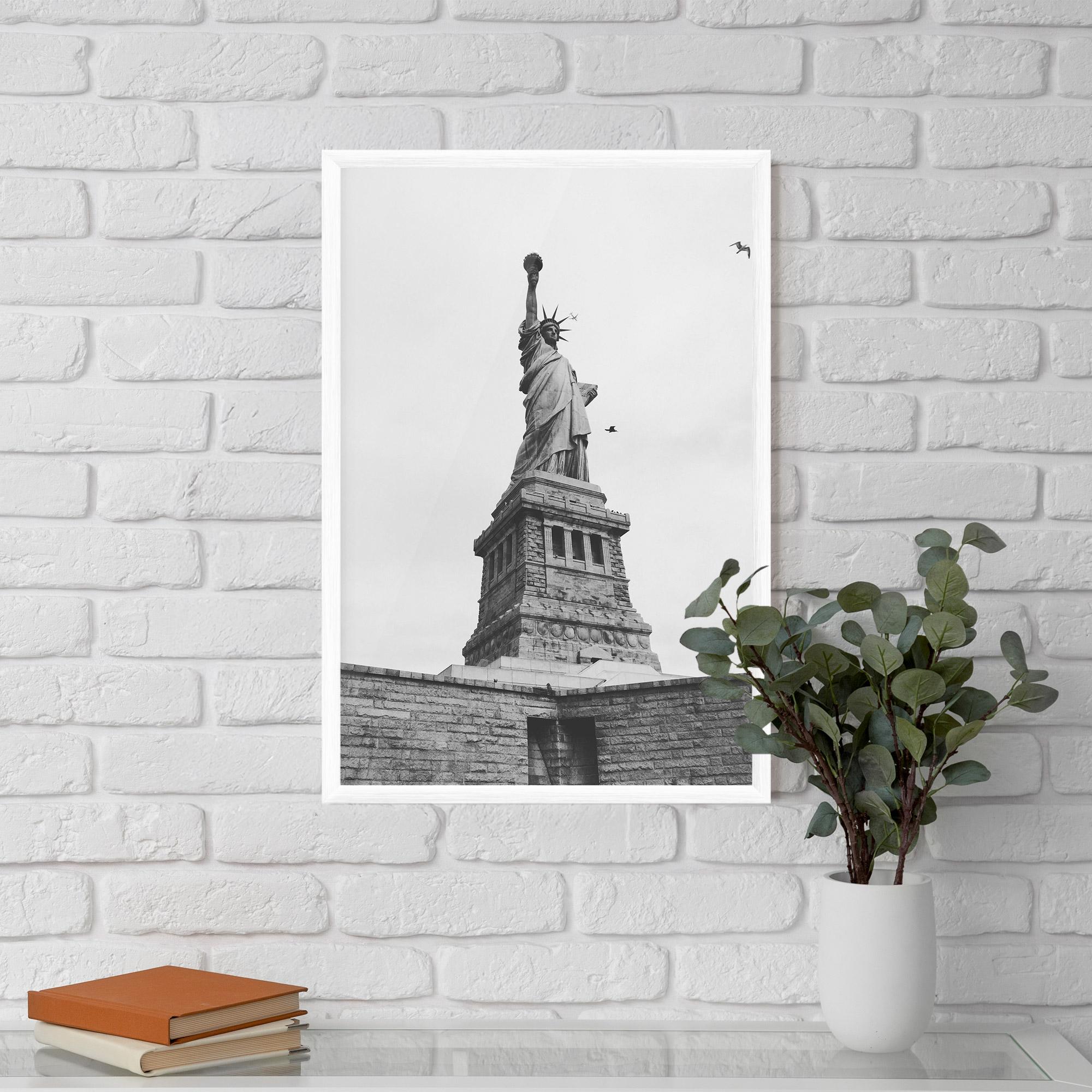 Gerahmte Poster The Statue Of Liberty mockup 5