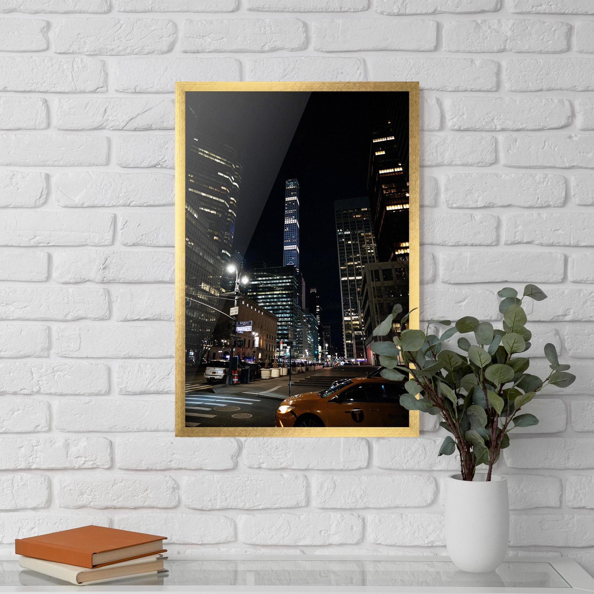 Gerahmte Poster Skyline Night Light mockup 5