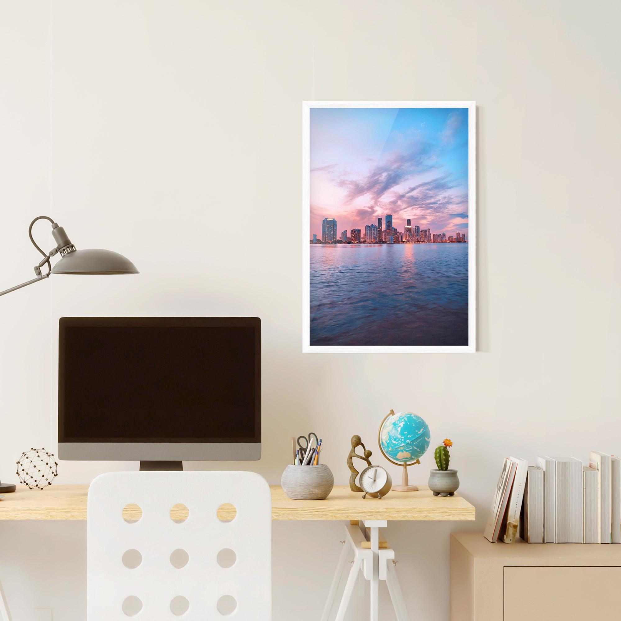 Gerahmte Poster Over The Lake mockup 6