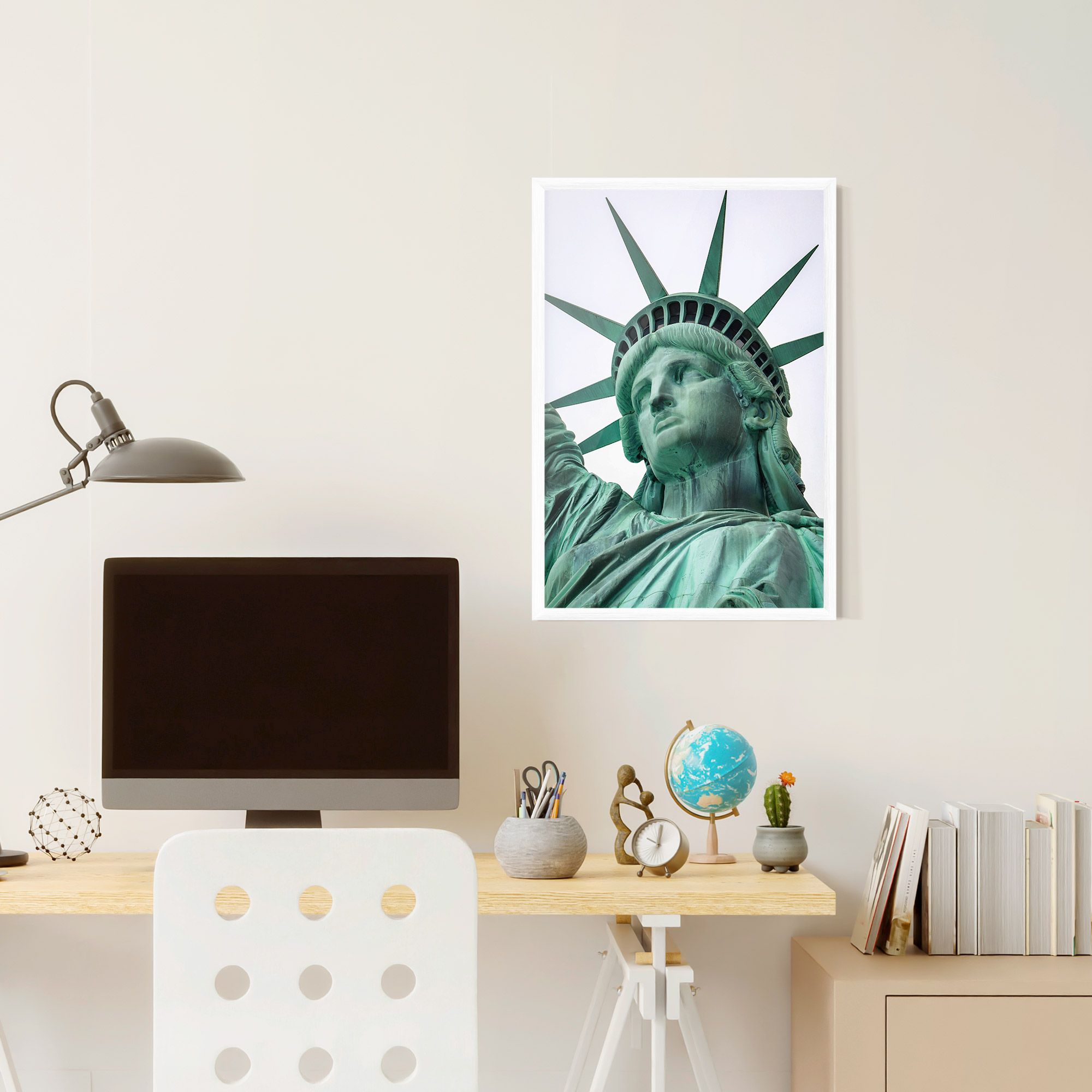 Statue Of Liberty Head mockup 6