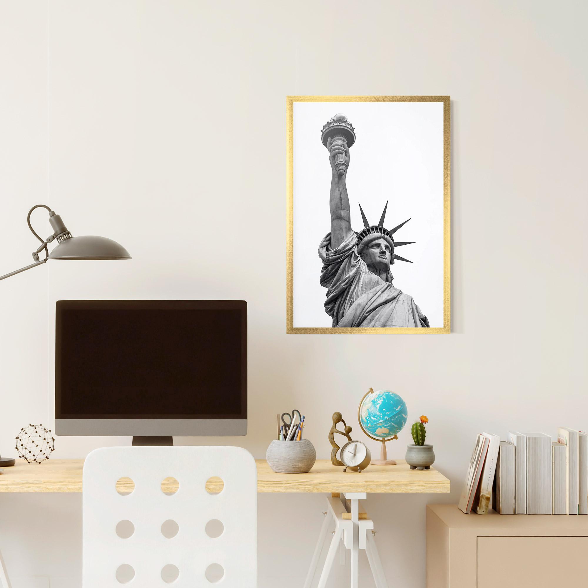 Gerahmte Poster Liberty Statue mockup 6
