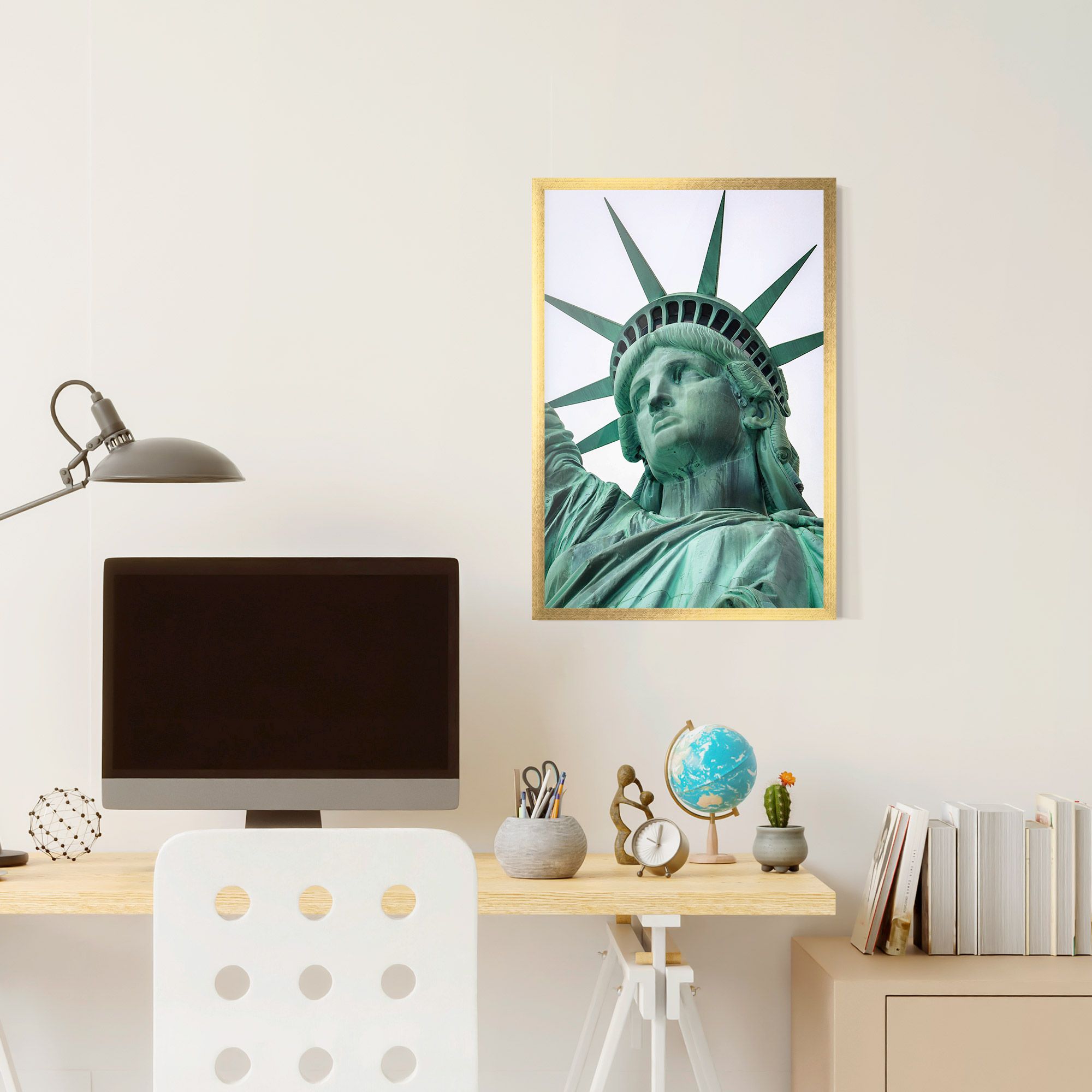 Statue Of Liberty Head mockup 6