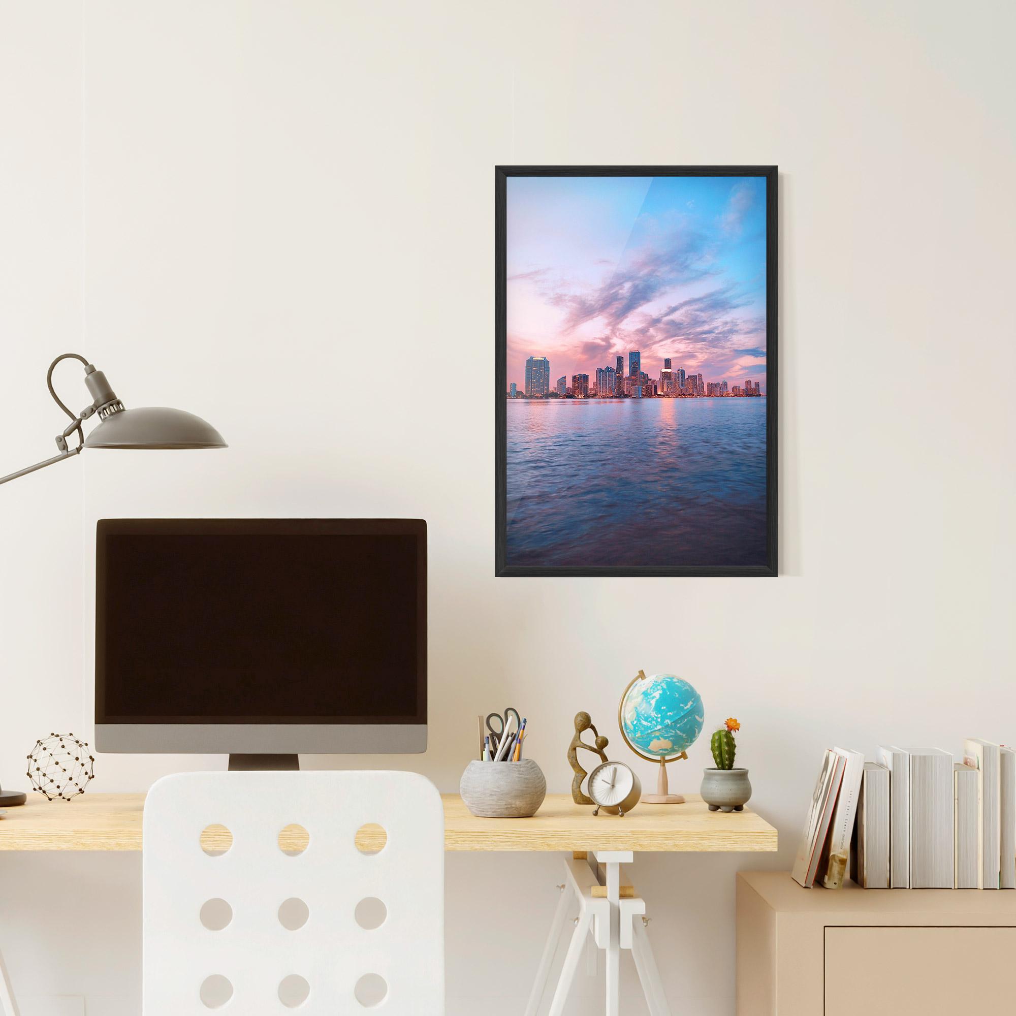 Gerahmte Poster Over The Lake mockup 6