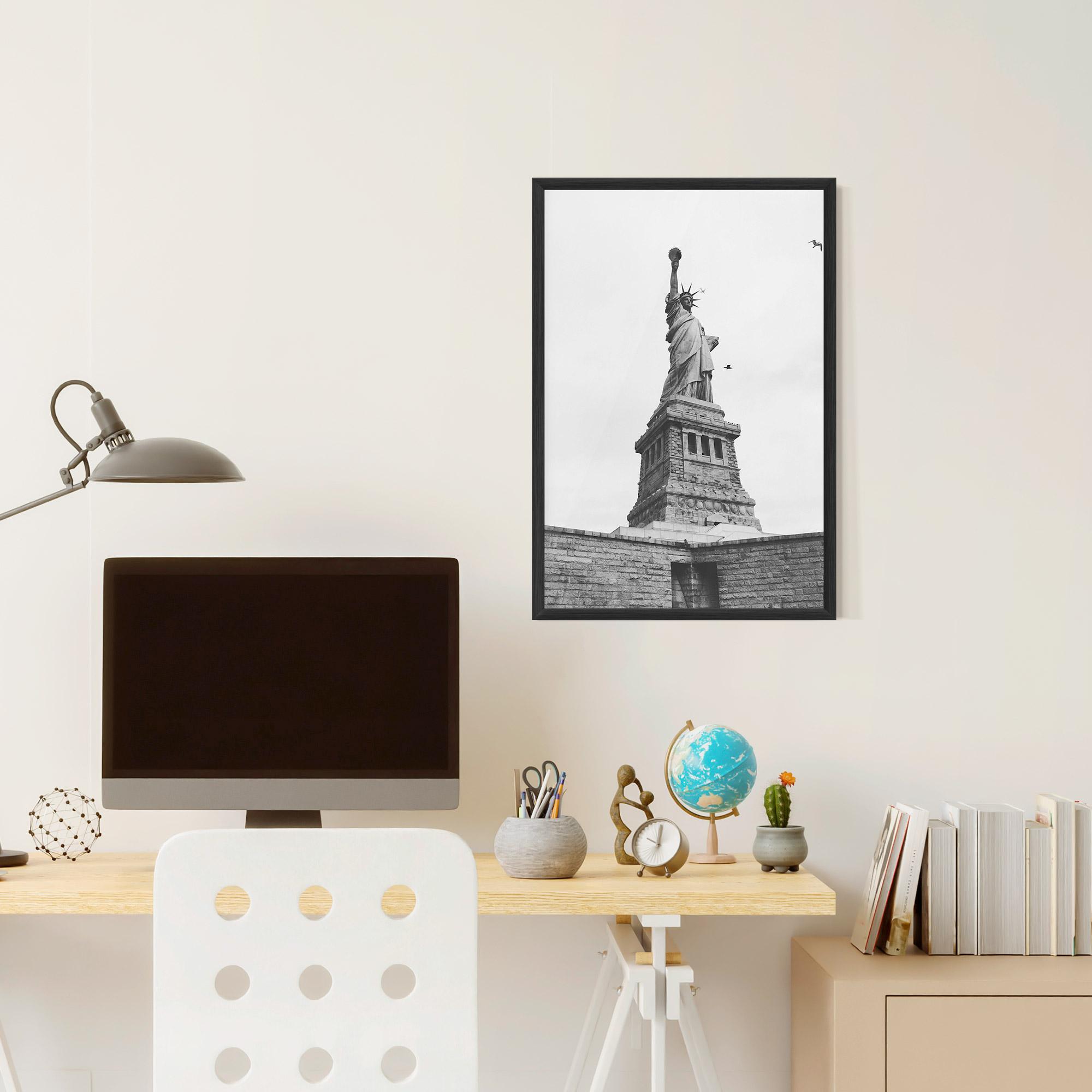 Gerahmte Poster The Statue Of Liberty mockup 6