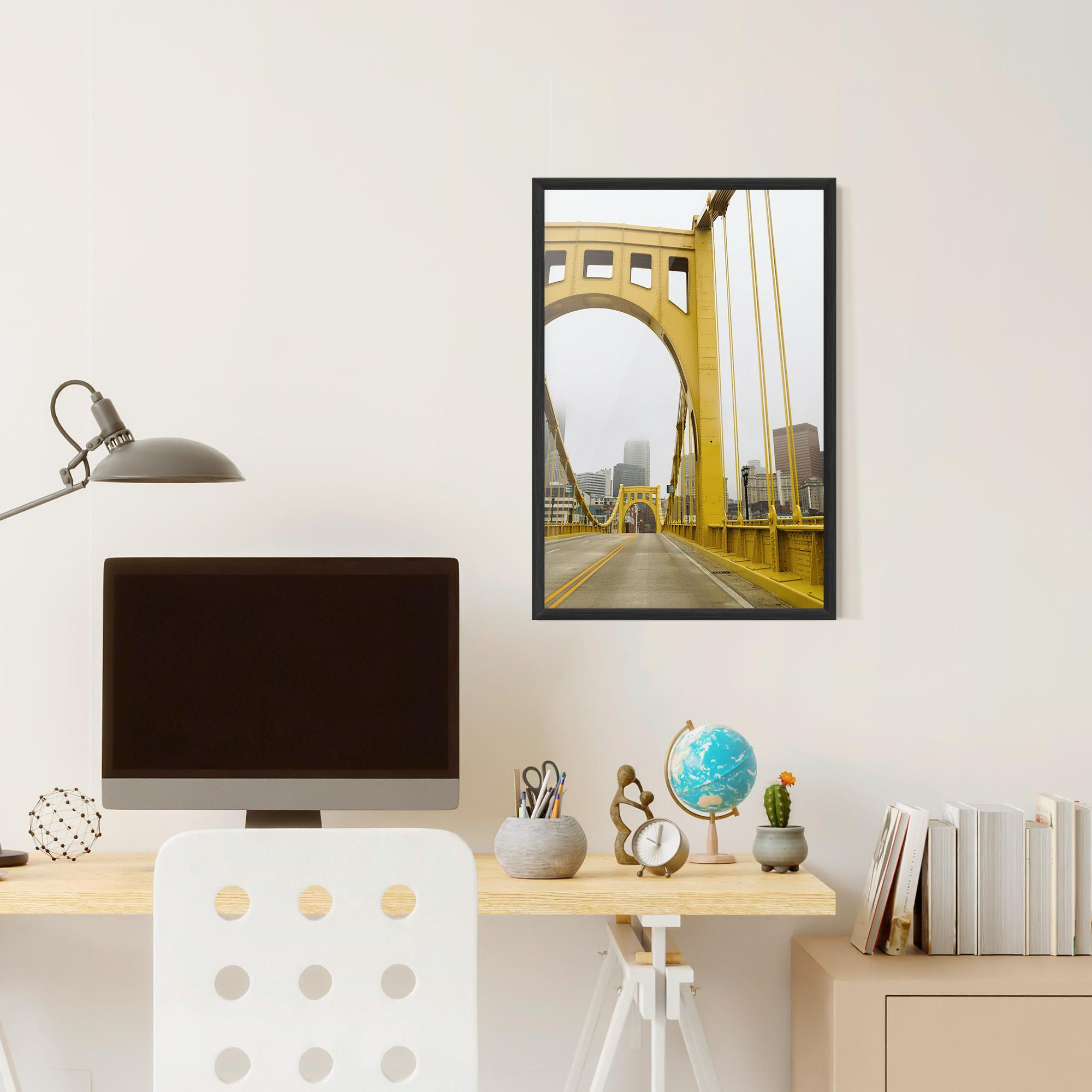 Gerahmte Poster Yellow Foggy Bridge mockup 6