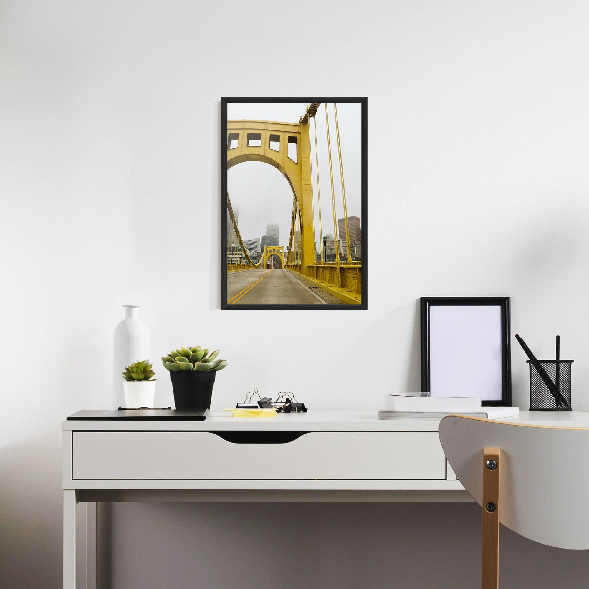 Gerahmte Poster Yellow Foggy Bridge mockup 7