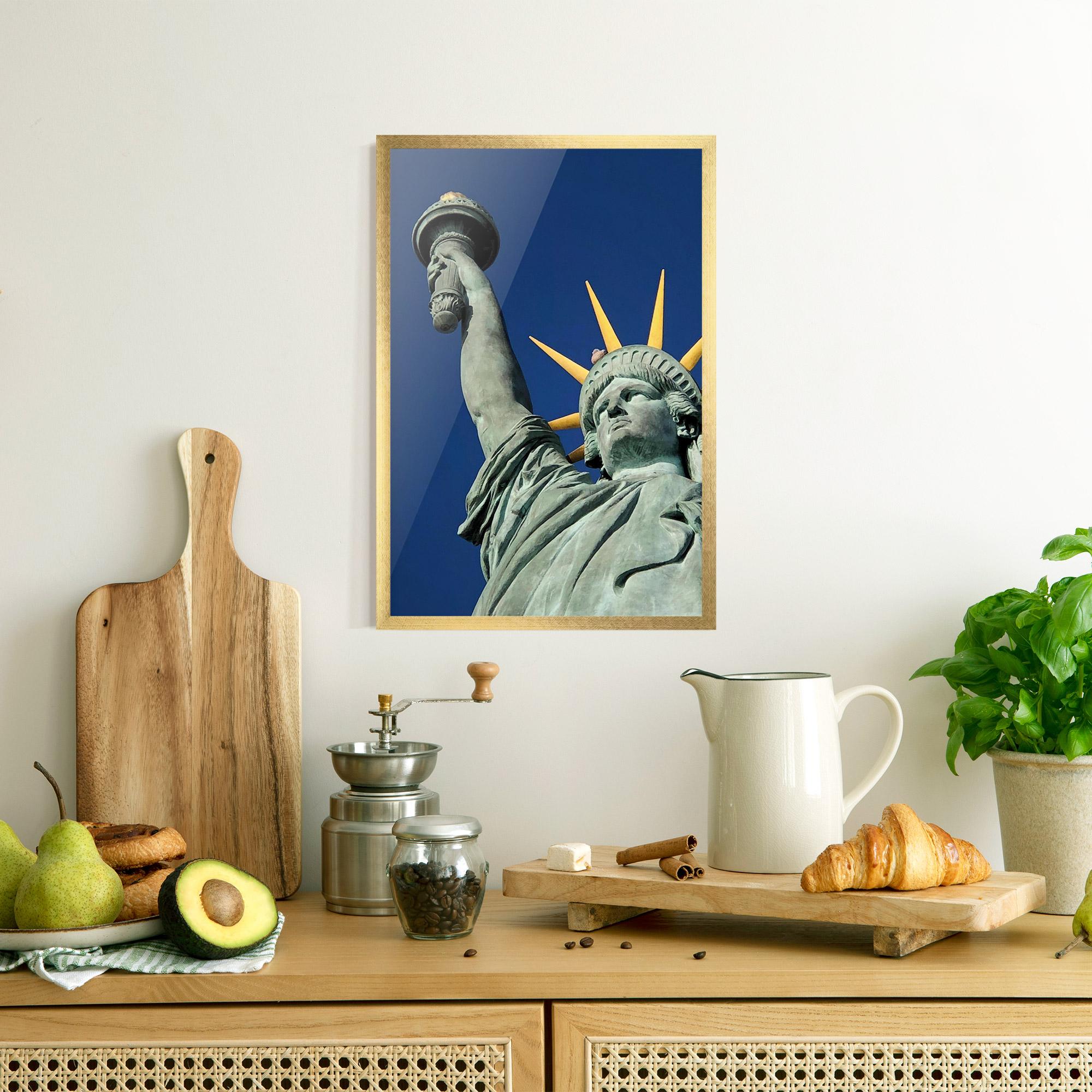 Gerahmte Poster Statue Of Liberty mockup 8