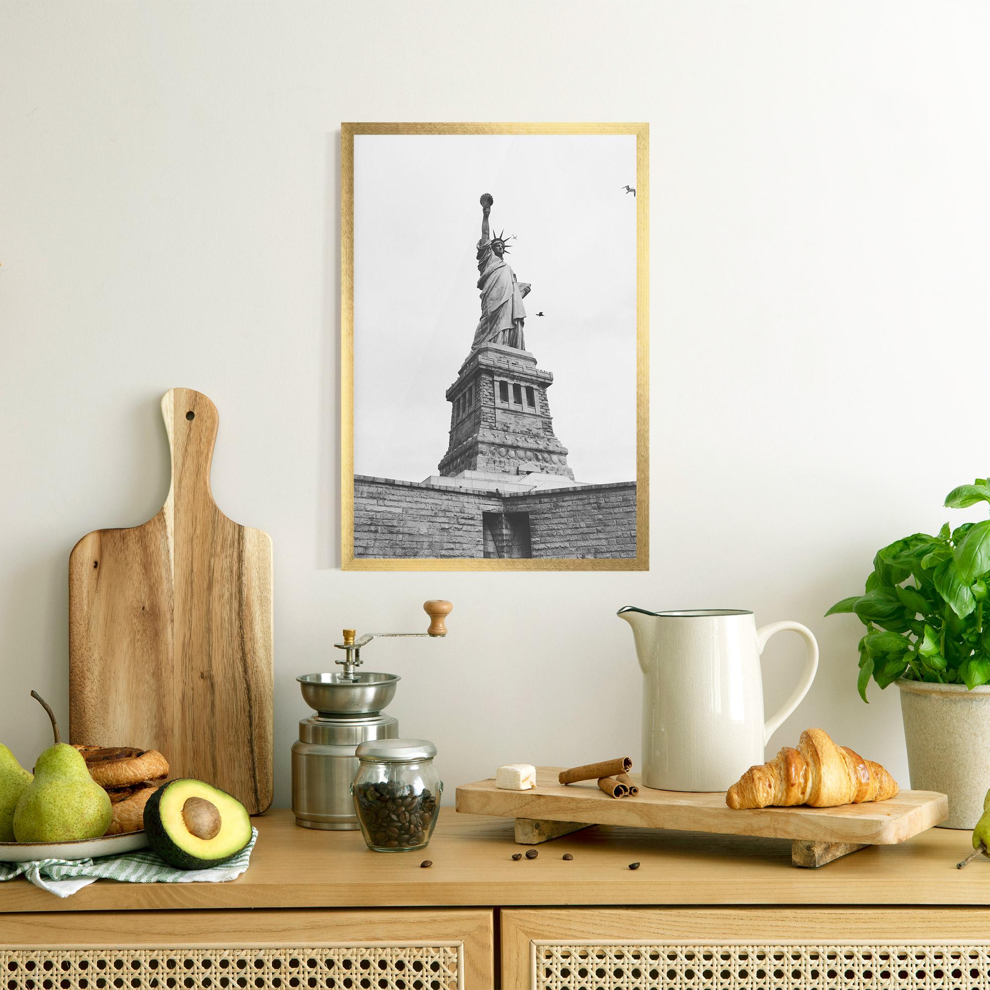 Gerahmte Poster The Statue Of Liberty mockup 8