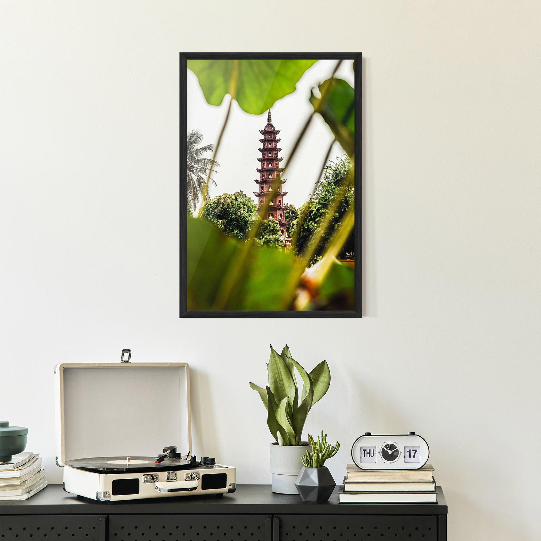 Gerahmte Poster Tran Quoc Pagoda mockup 2