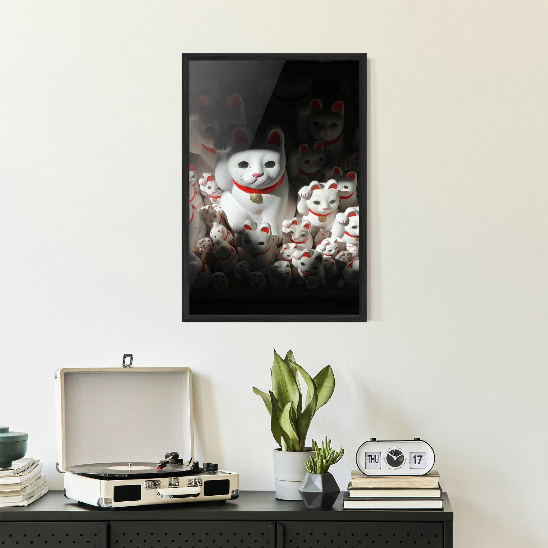 Gerahmte Poster White Lucky Cats mockup 2
