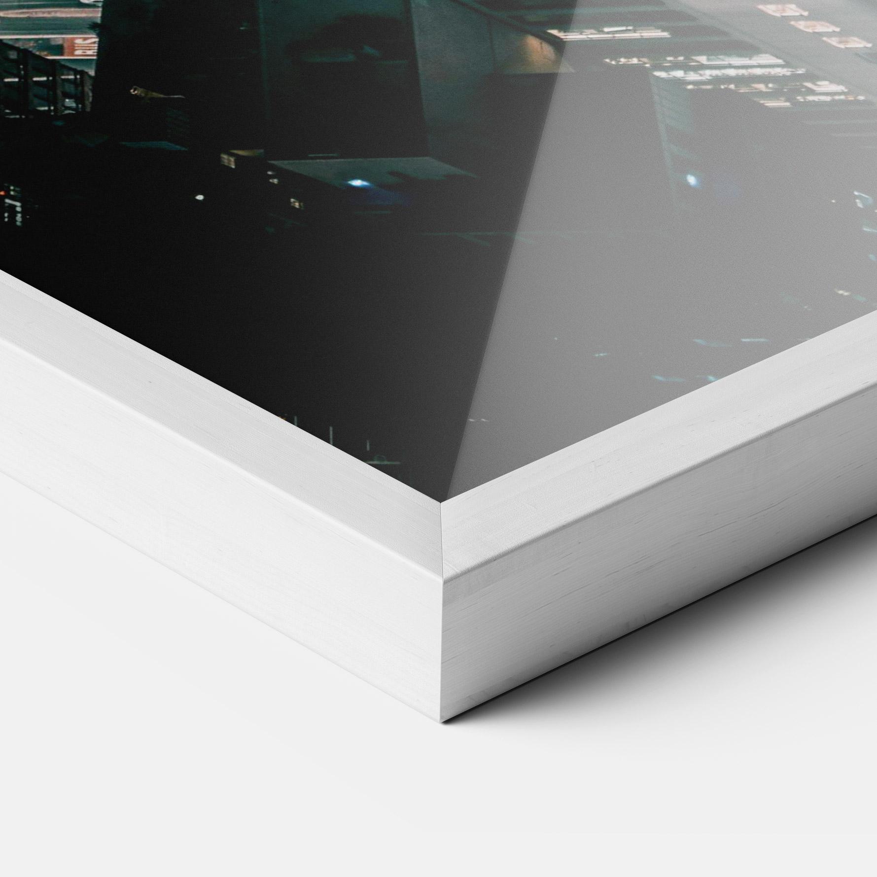 Gerahmte Poster Cream Building Night mockup 3