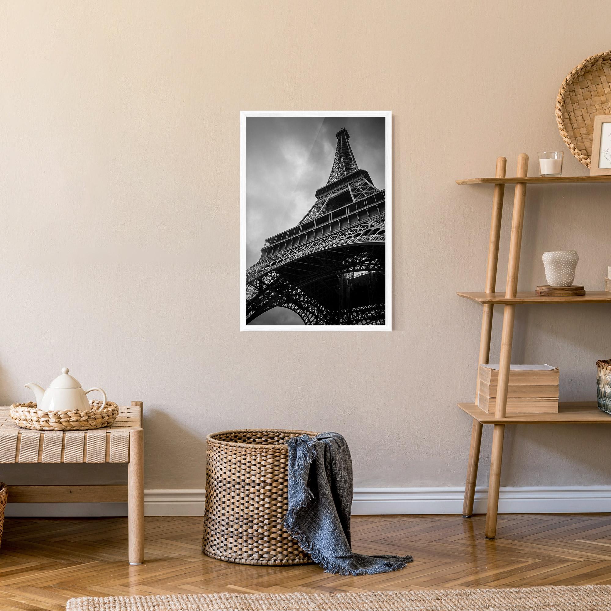 Gerahmte Poster Eiffel Grey Tower mockup 9