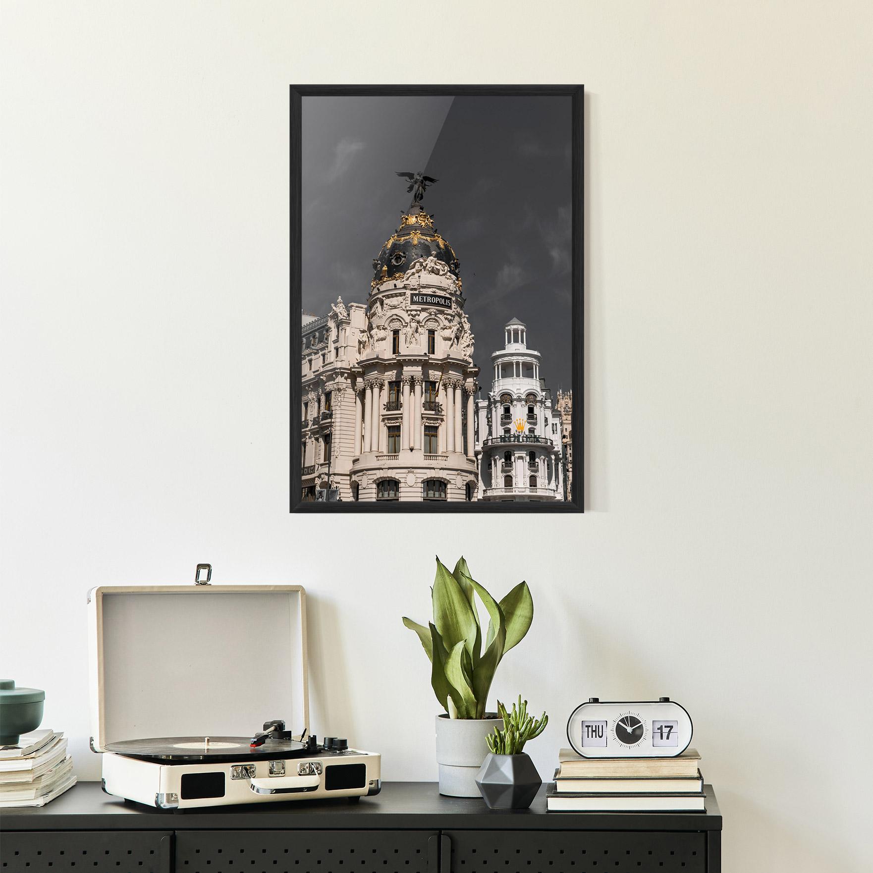 Gerahmte Poster Metropolis Building mockup 2
