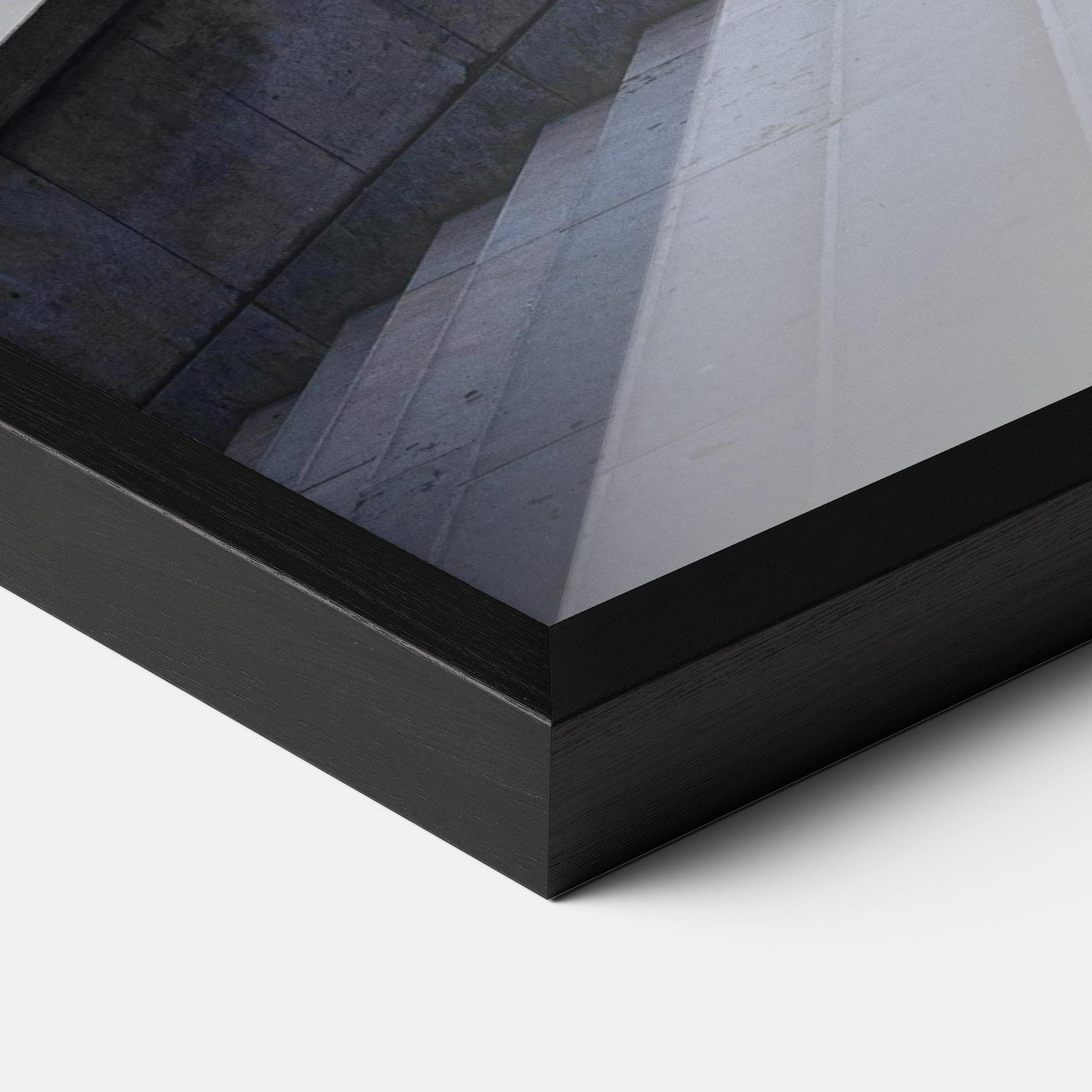 Gerahmte Poster Eiffel Tower Stairs mockup 3