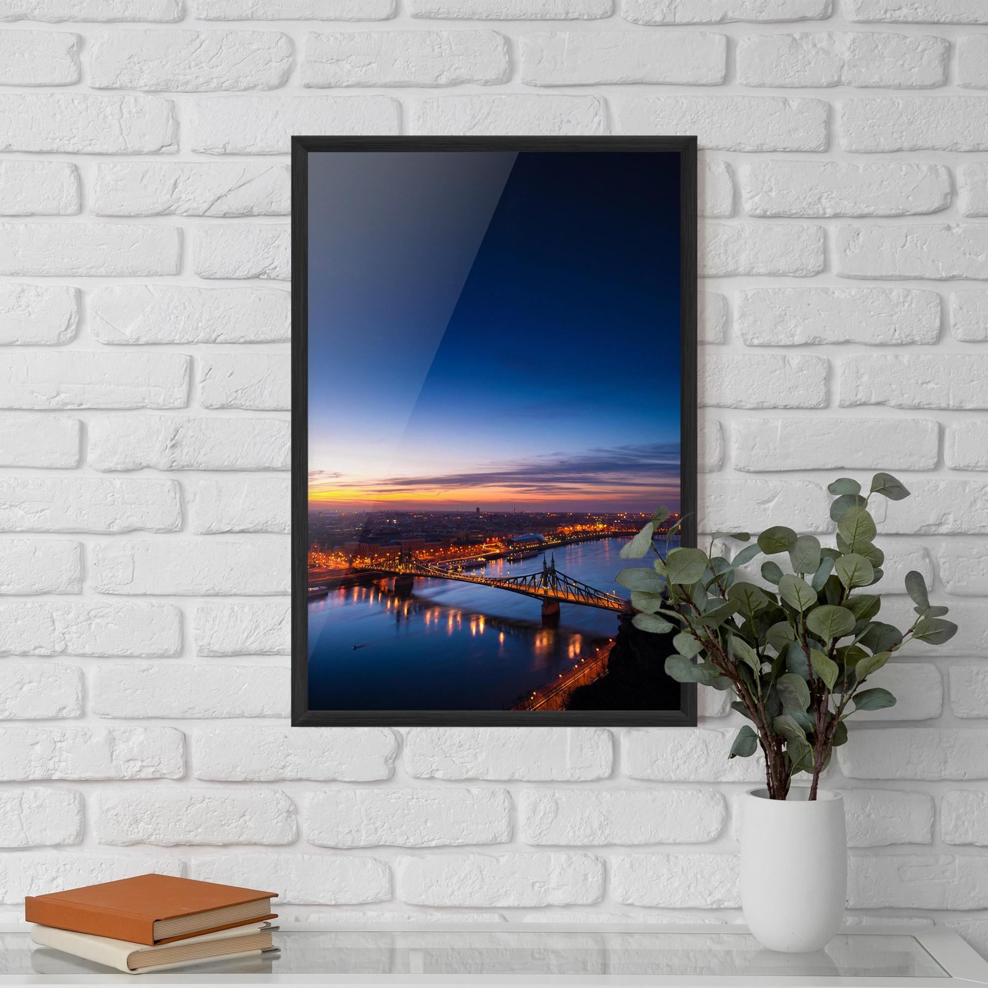 Gerahmte Poster Budapest Sunset mockup 5