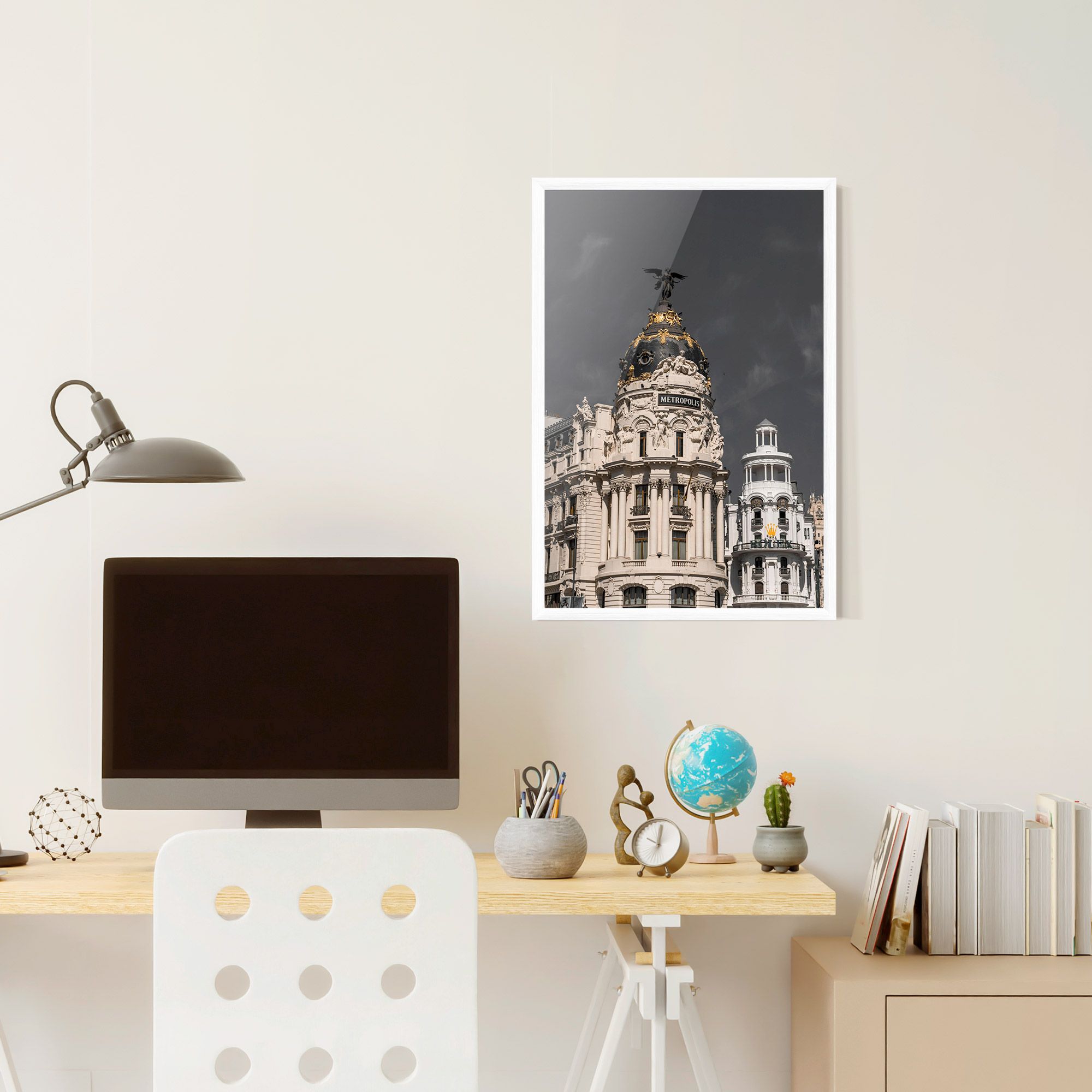 Metropolis Building mockup 6