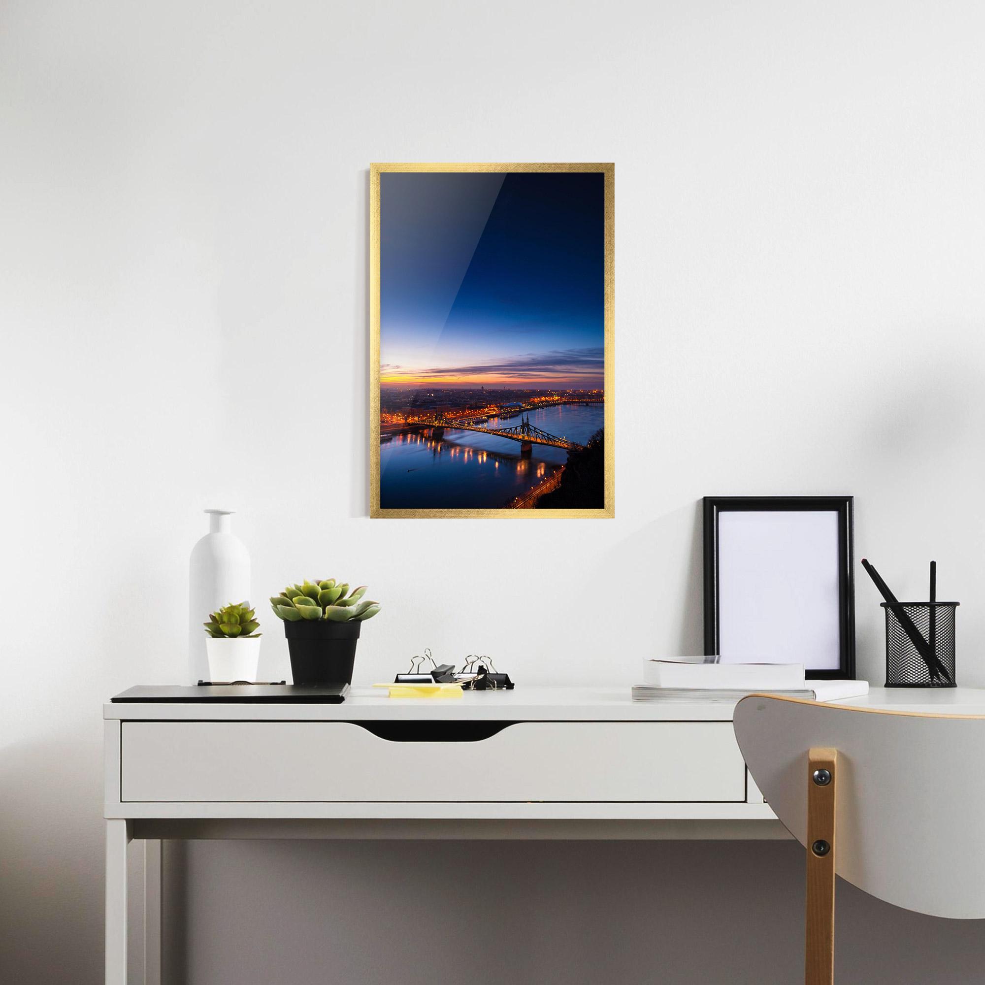 Gerahmte Poster Budapest Sunset mockup 7