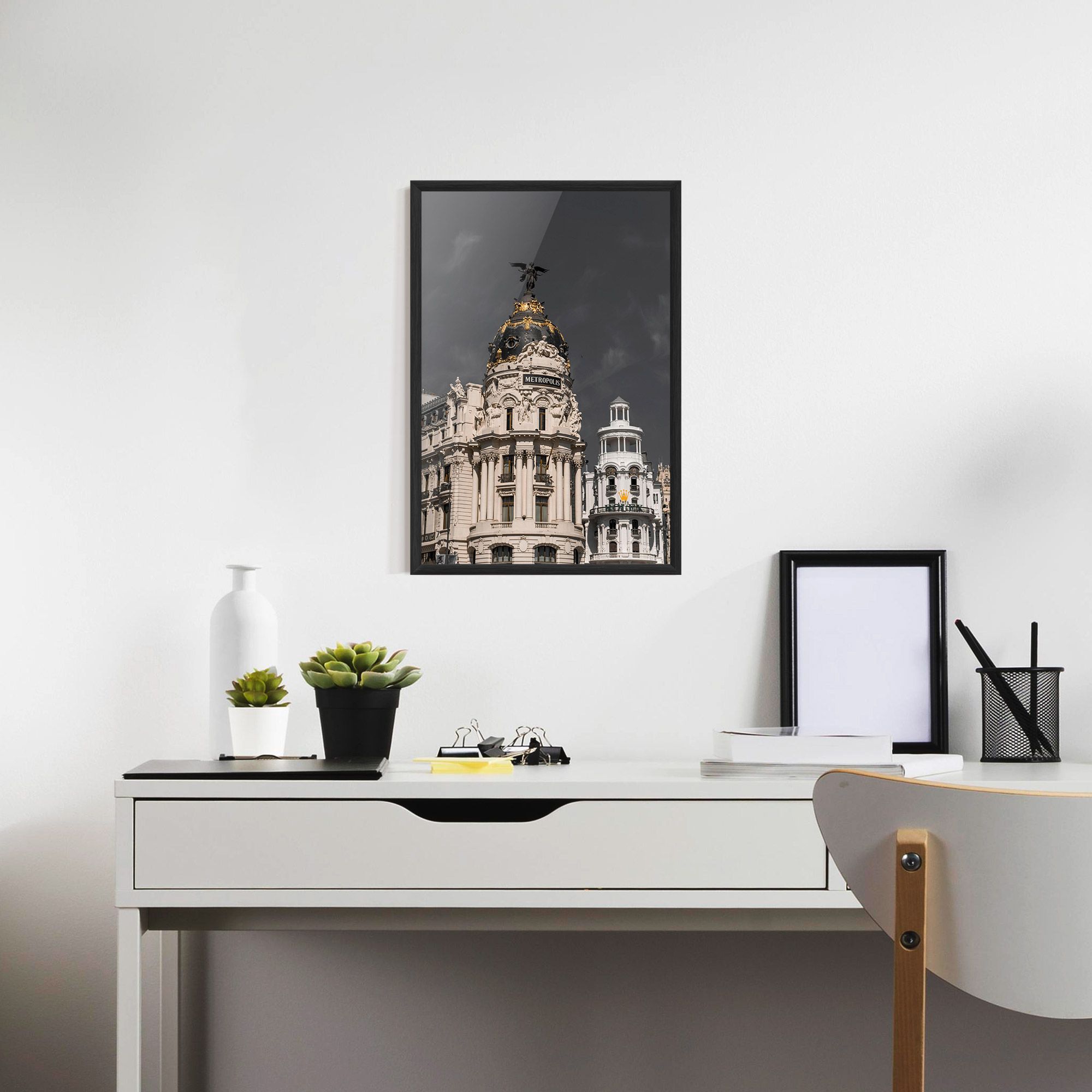 Metropolis Building mockup 7