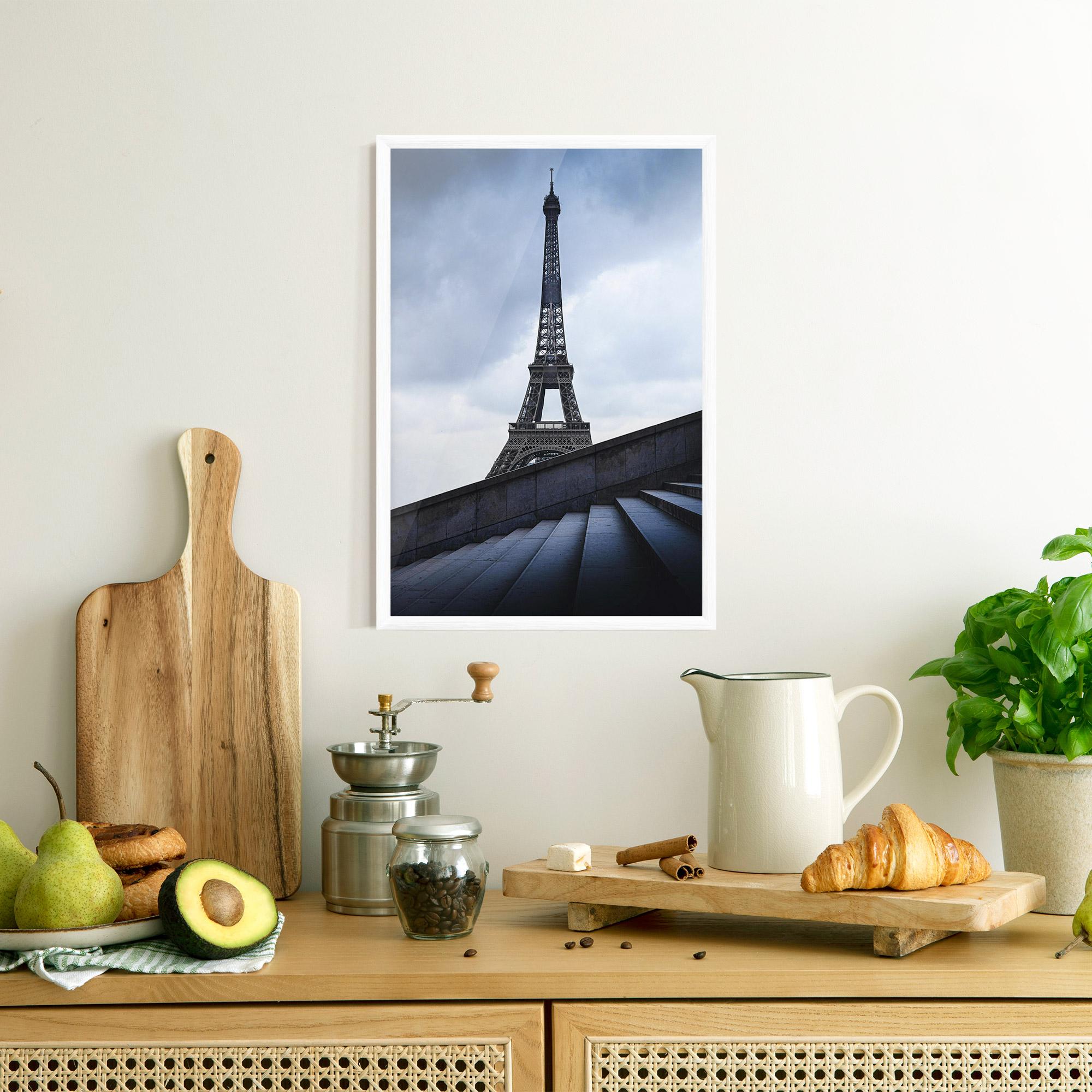 Gerahmte Poster Eiffel Tower Stairs mockup 8