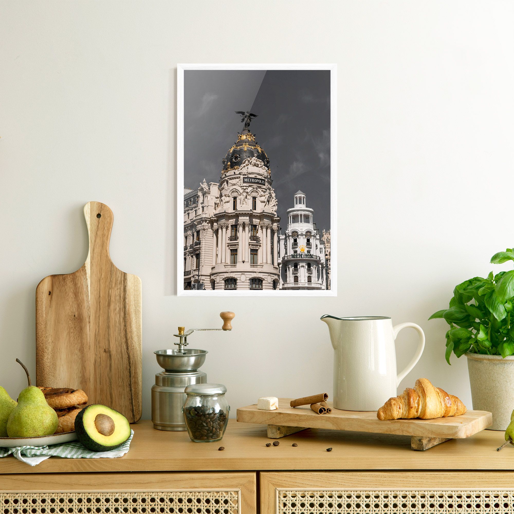 Metropolis Building mockup 8