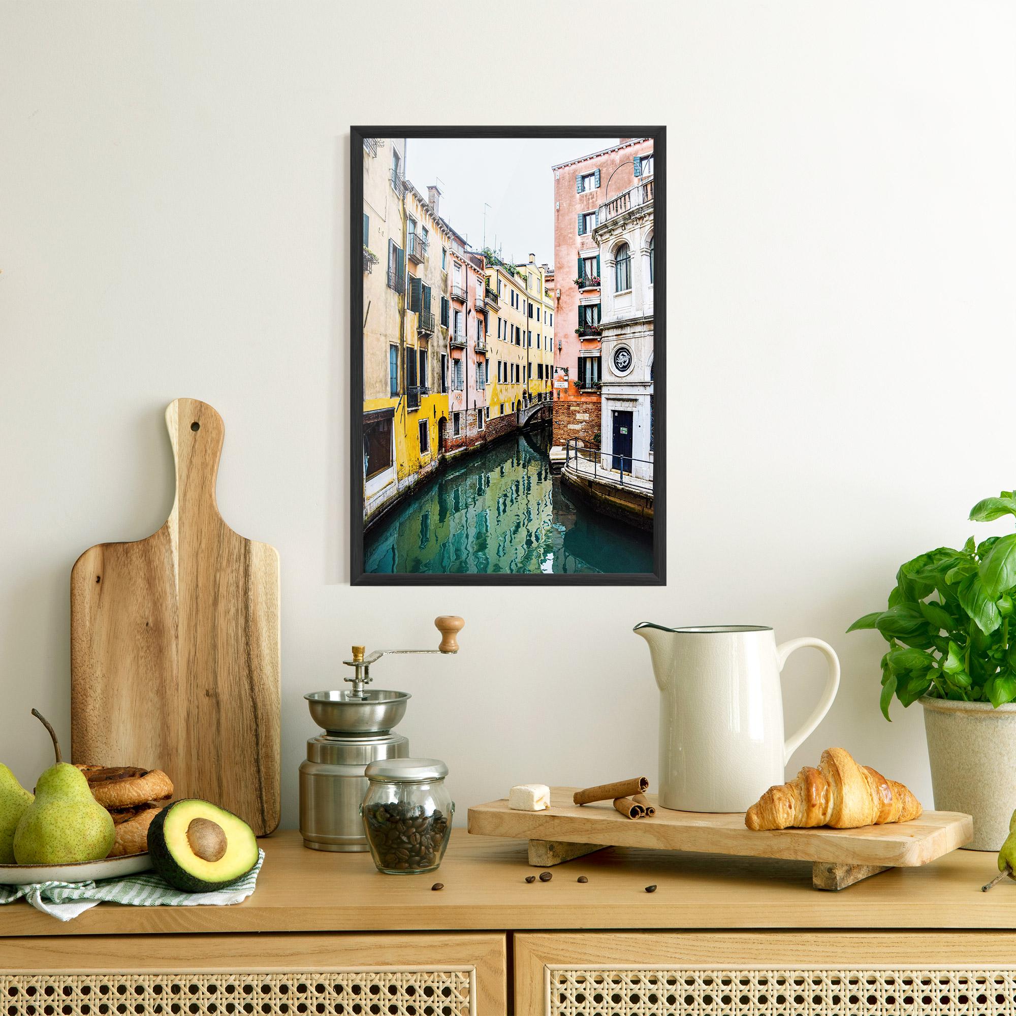 Gerahmte Poster Colorful Water Building mockup 8