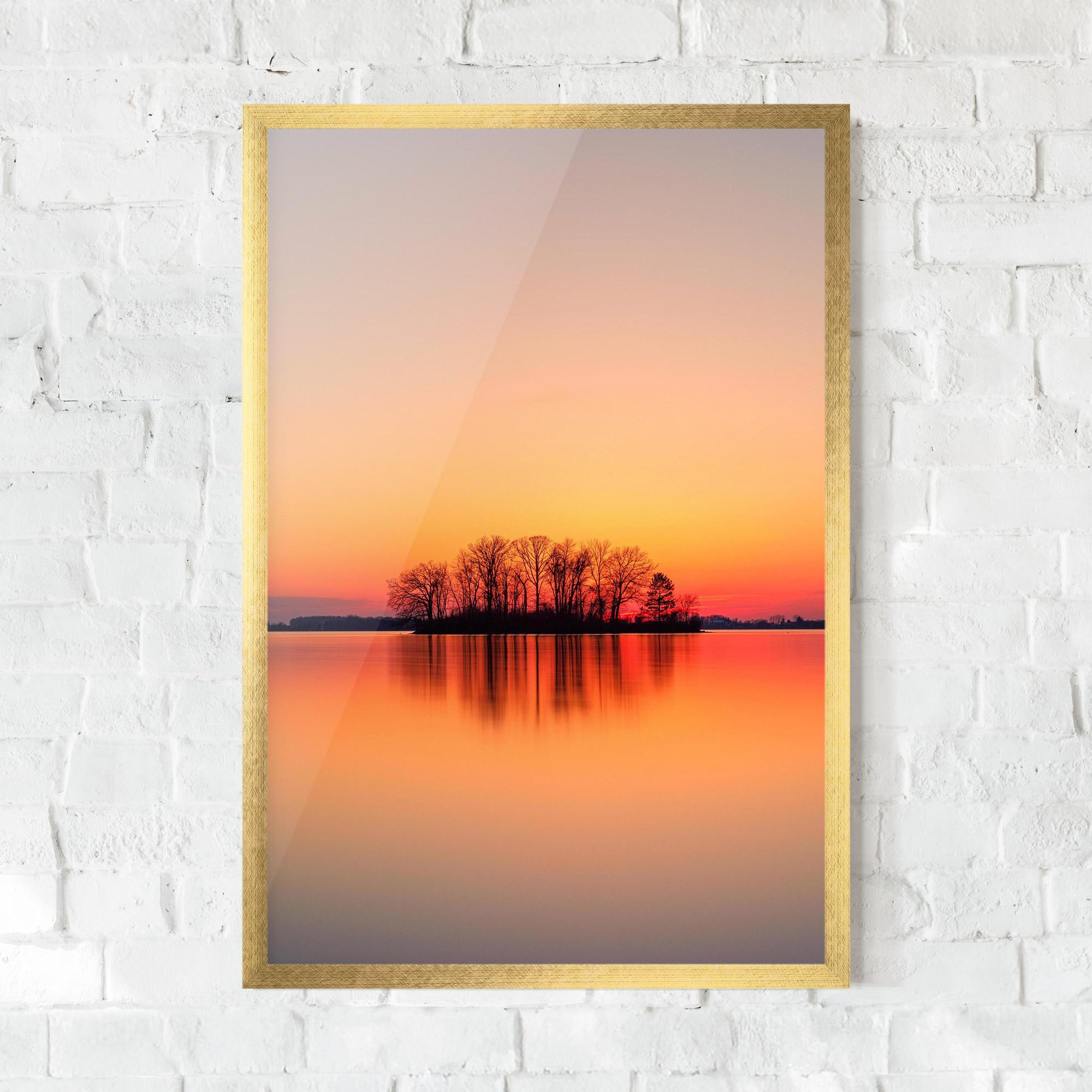 Gerahmte Poster Tree Sunset Lake mockup 0