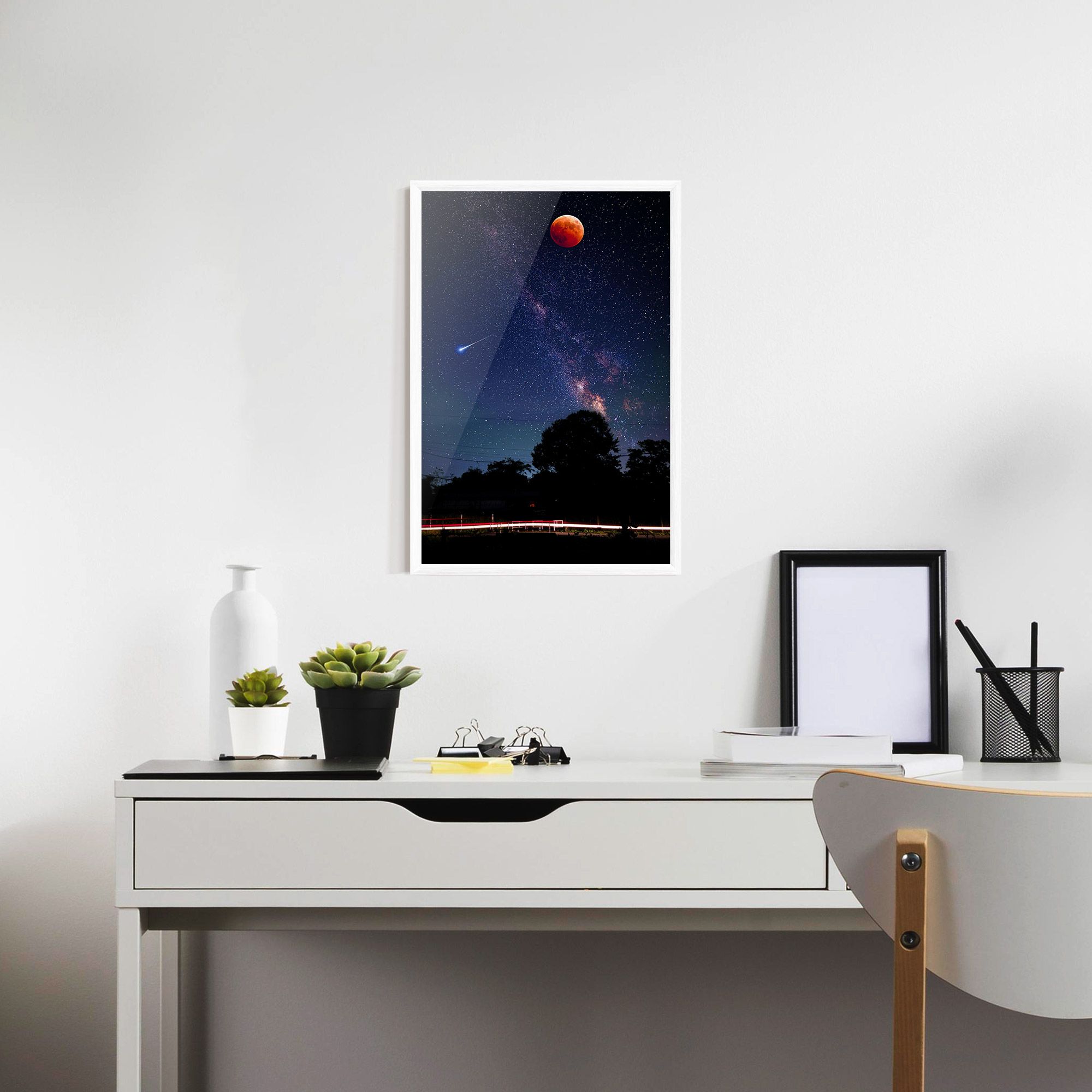 Red Moon mockup 7