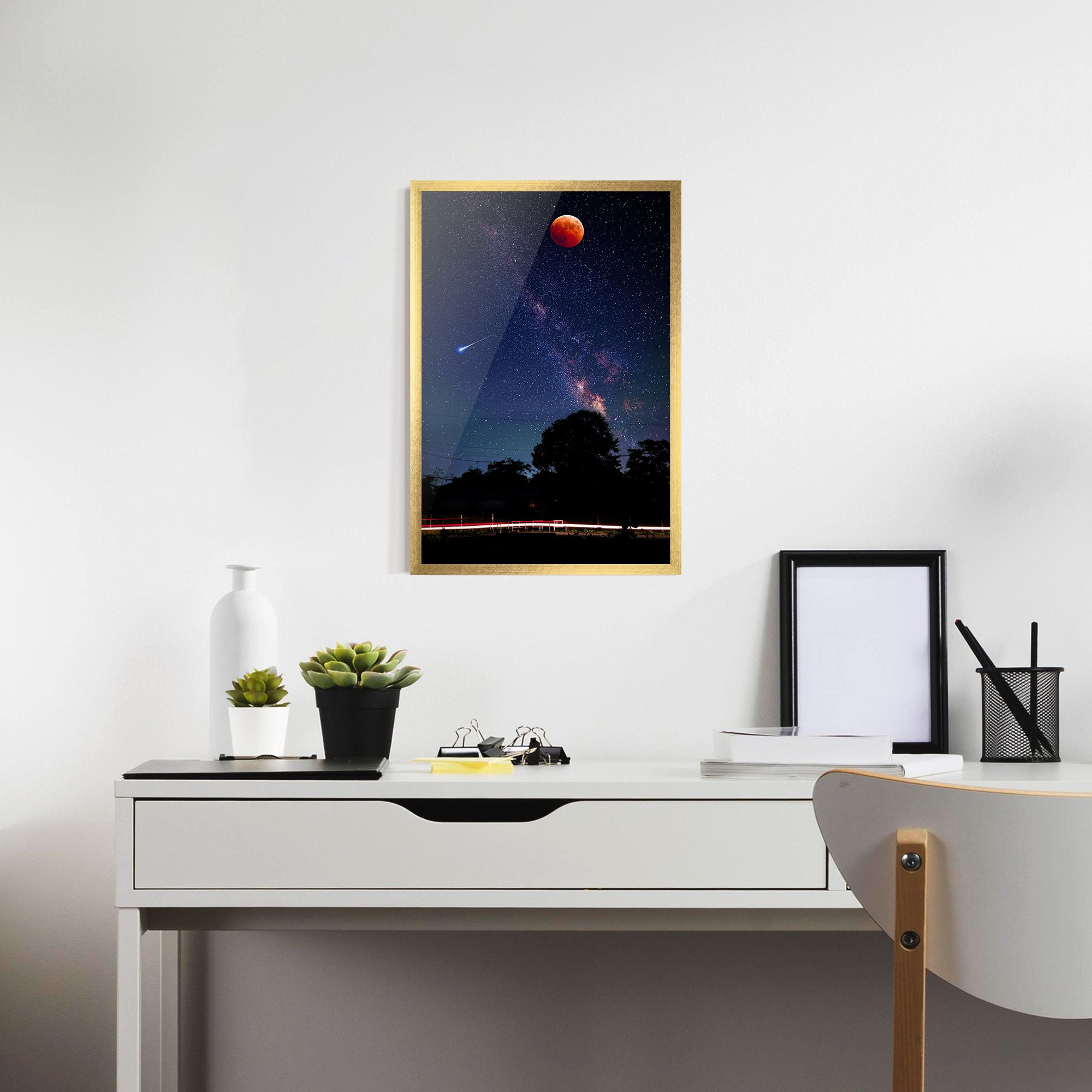 Red Moon mockup 7